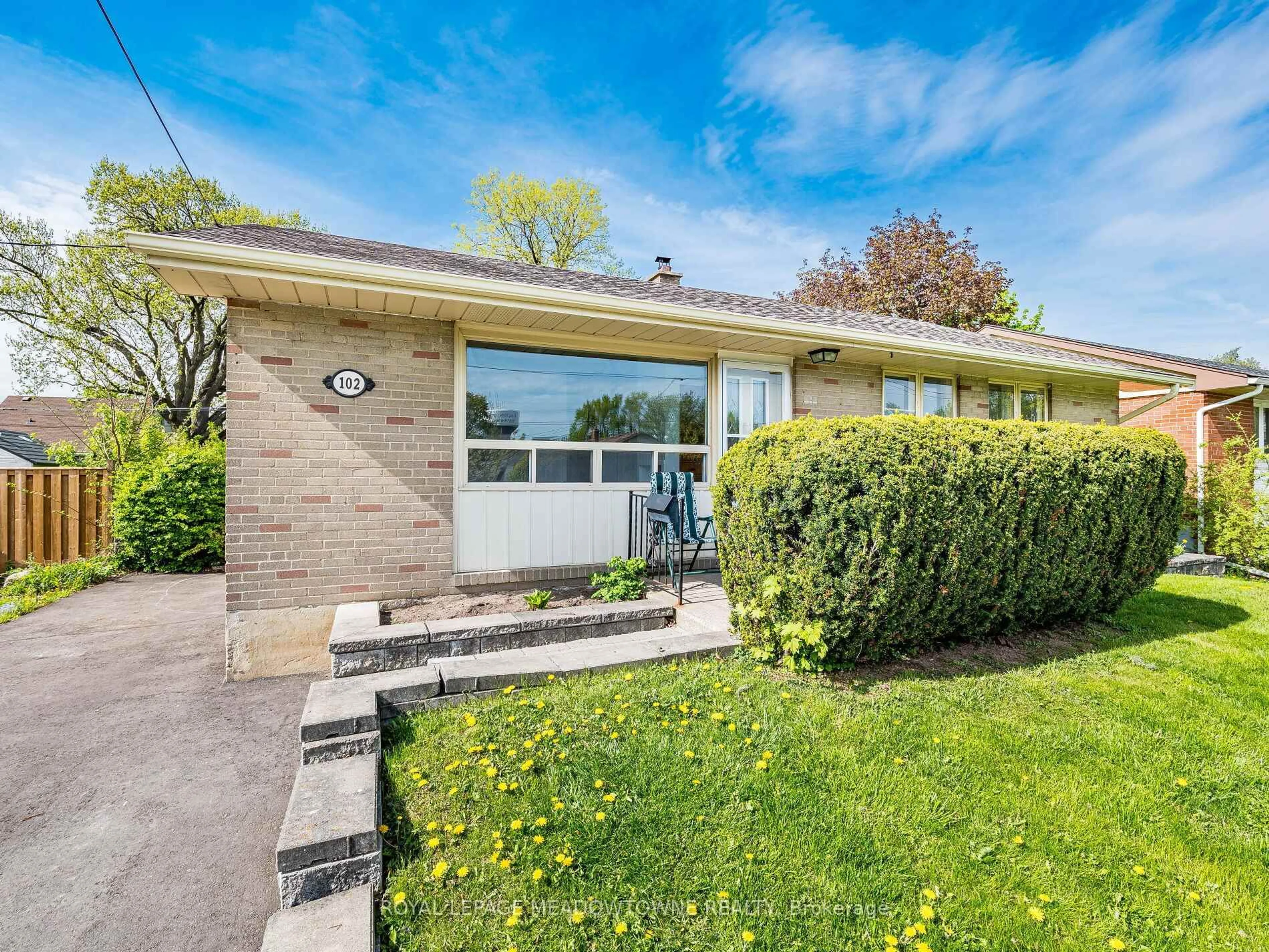 Unknown for 102 Prince Charles Dr, Halton Hills Ontario L7G 3V6