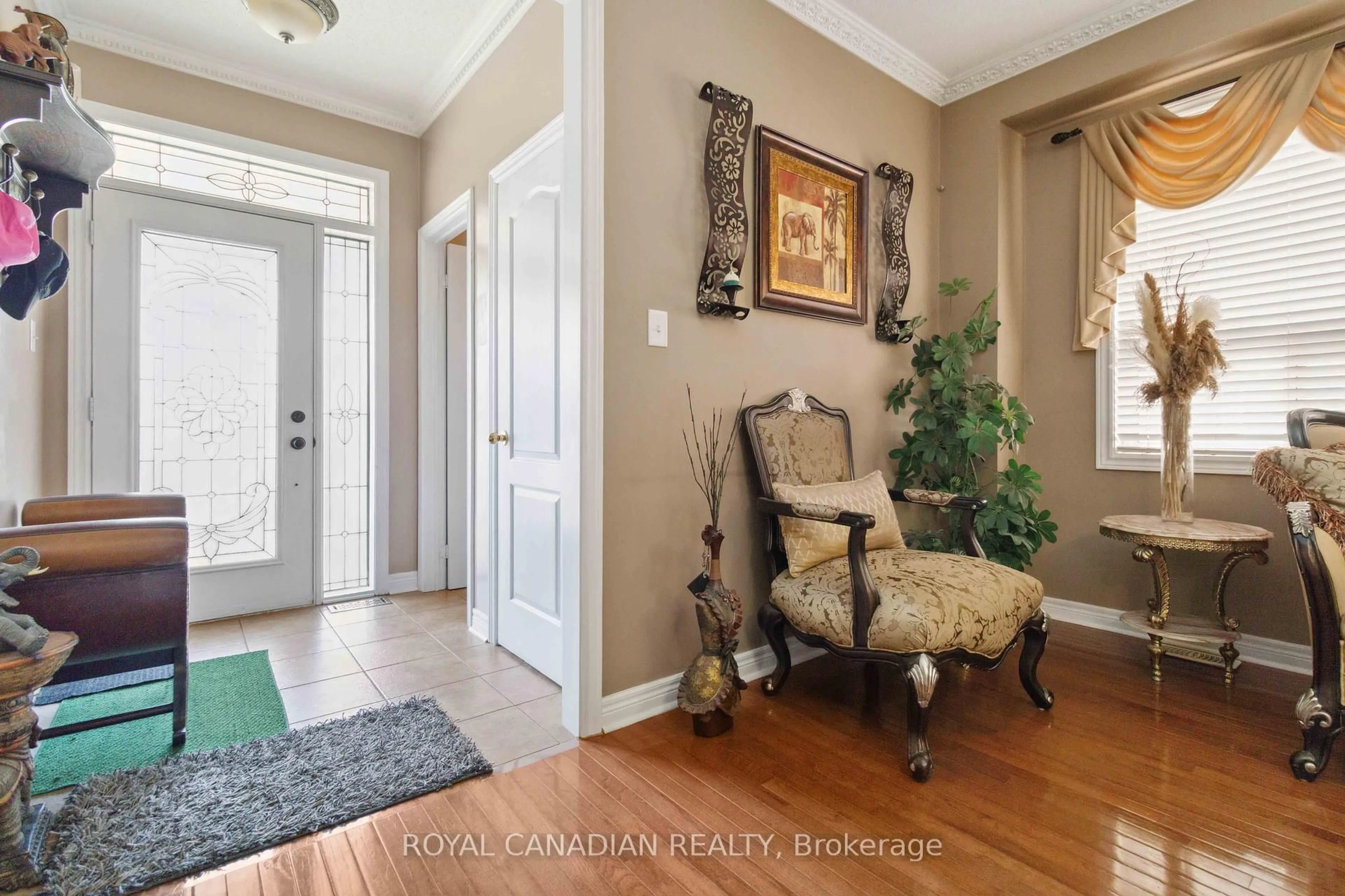 Indoor entryway for 24 Powell Dr, Brampton Ontario L6R 0L1