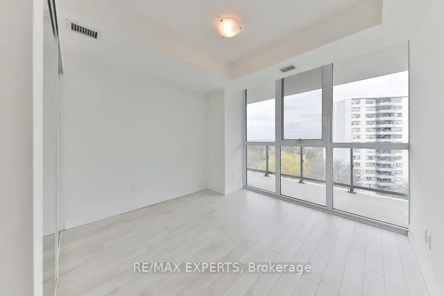 Additional property image - 1461 Lawrence Ave Unit 802