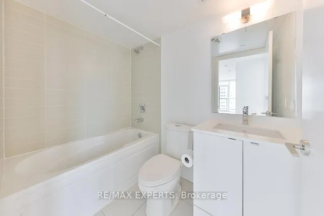 Additional property image - 1461 Lawrence Ave Unit 802