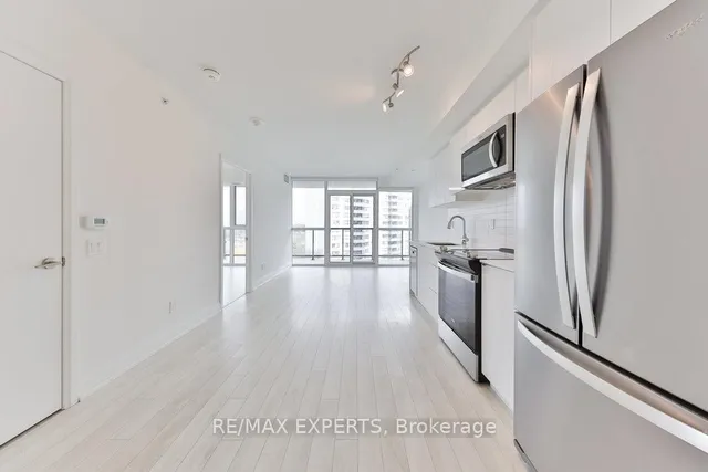 Additional property image - 1461 Lawrence Ave Unit 802