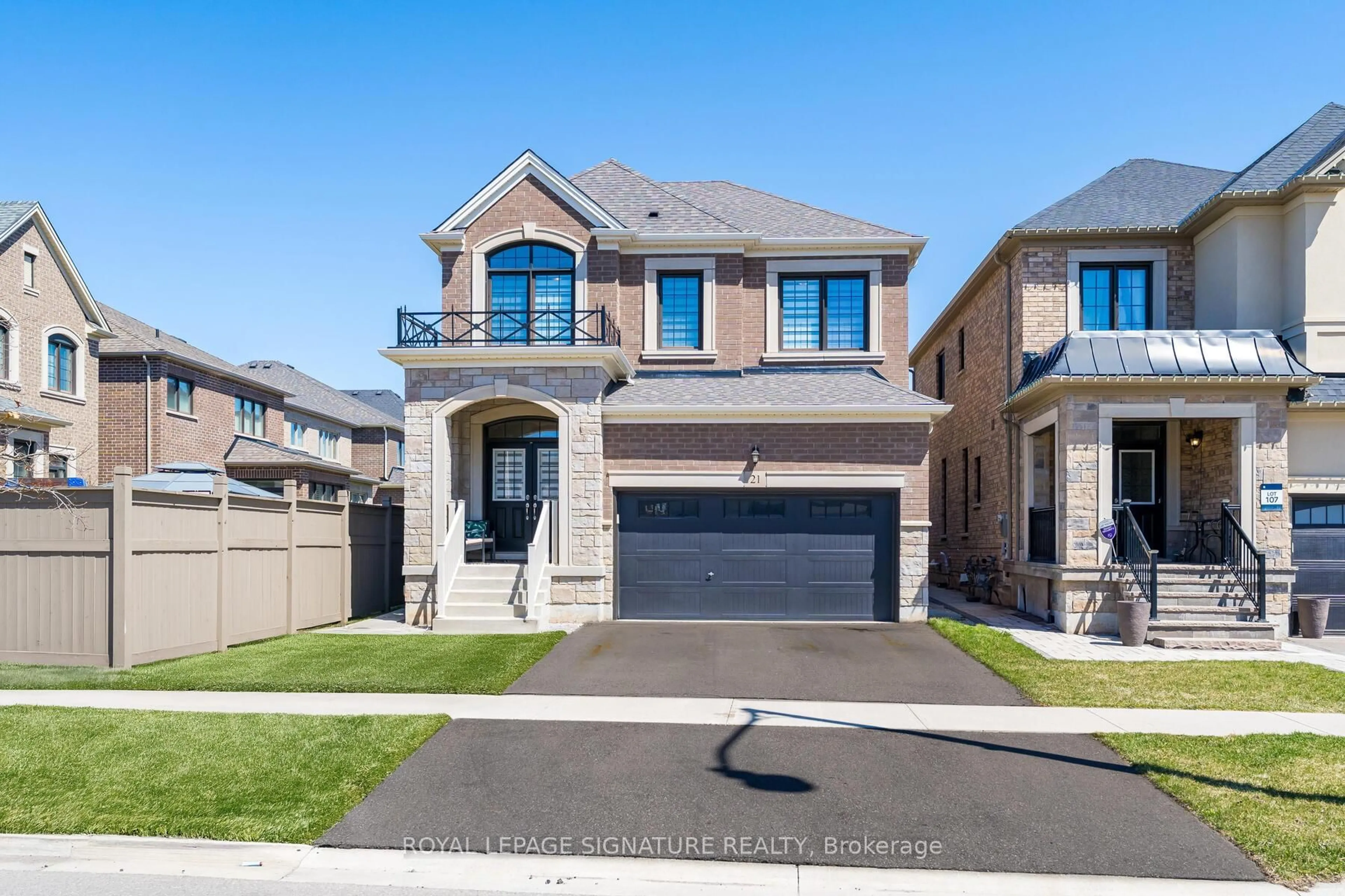 Home with brick exterior material, street for 21 Vineyard Dr, Brampton Ontario L6Y 2A5