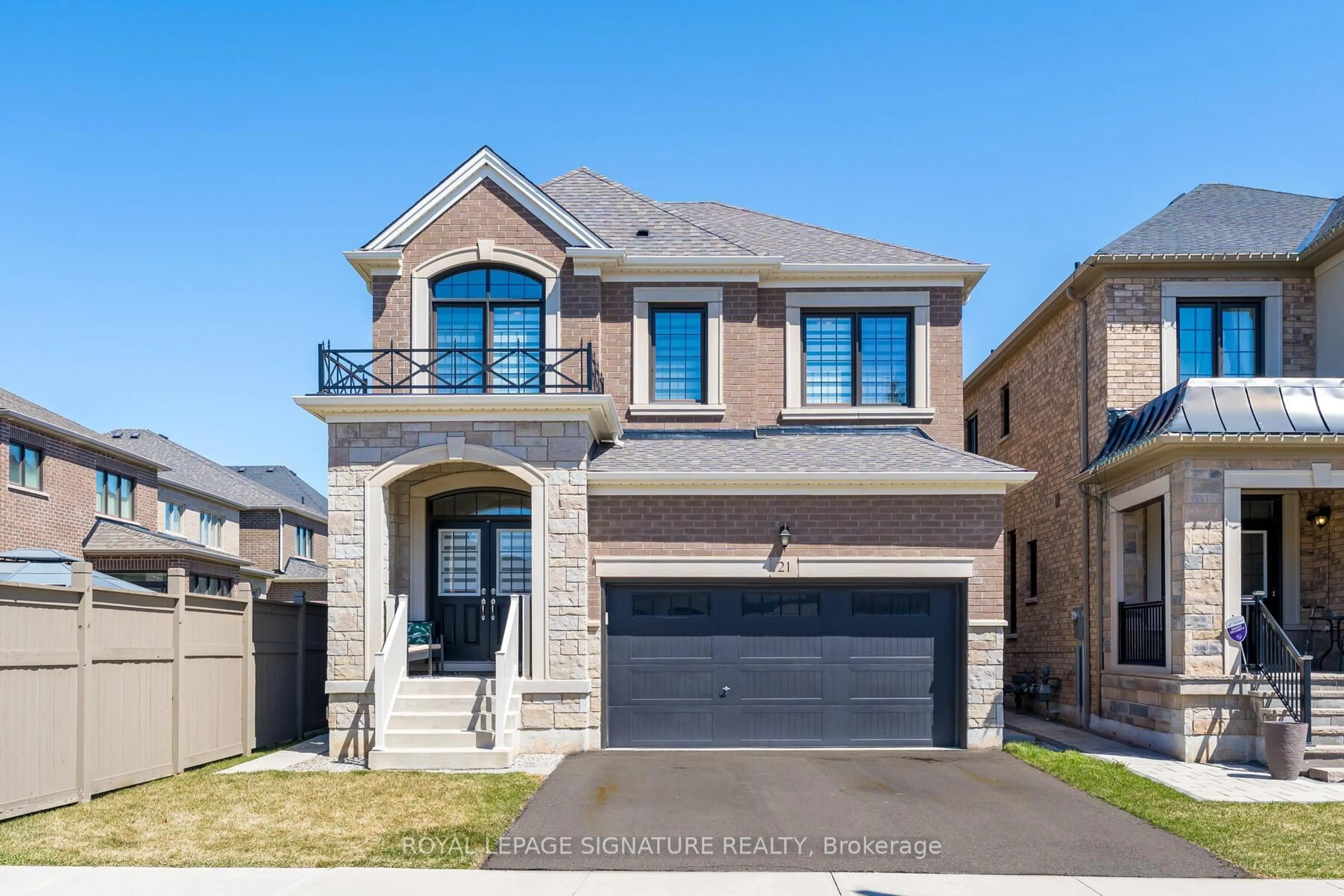 Home with brick exterior material, street for 21 Vineyard Dr, Brampton Ontario L6Y 2A5