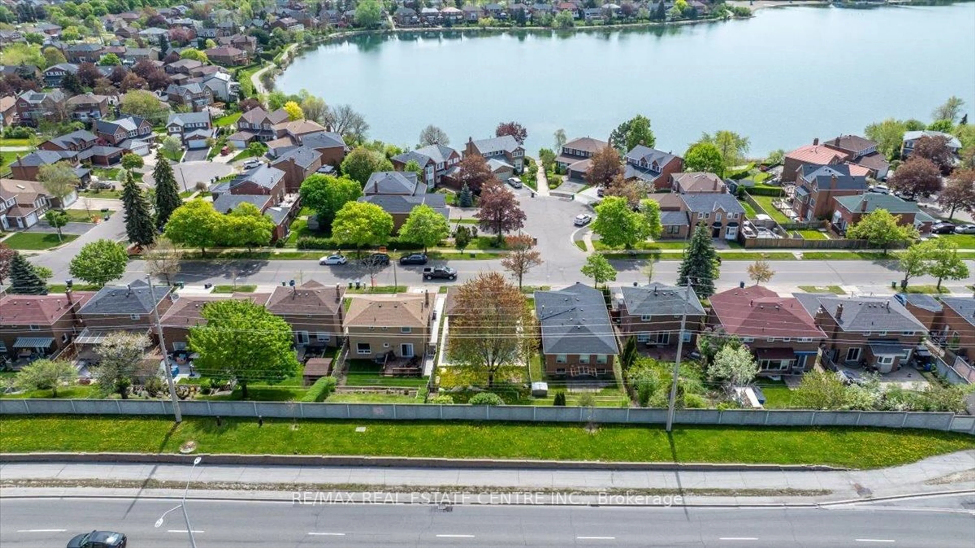 A pic from outside/outdoor area/front of a property/back of a property/a pic from drone, water/lake/river/ocean view for 56 Philosophers Tr, Brampton Ontario L6S 4C9
