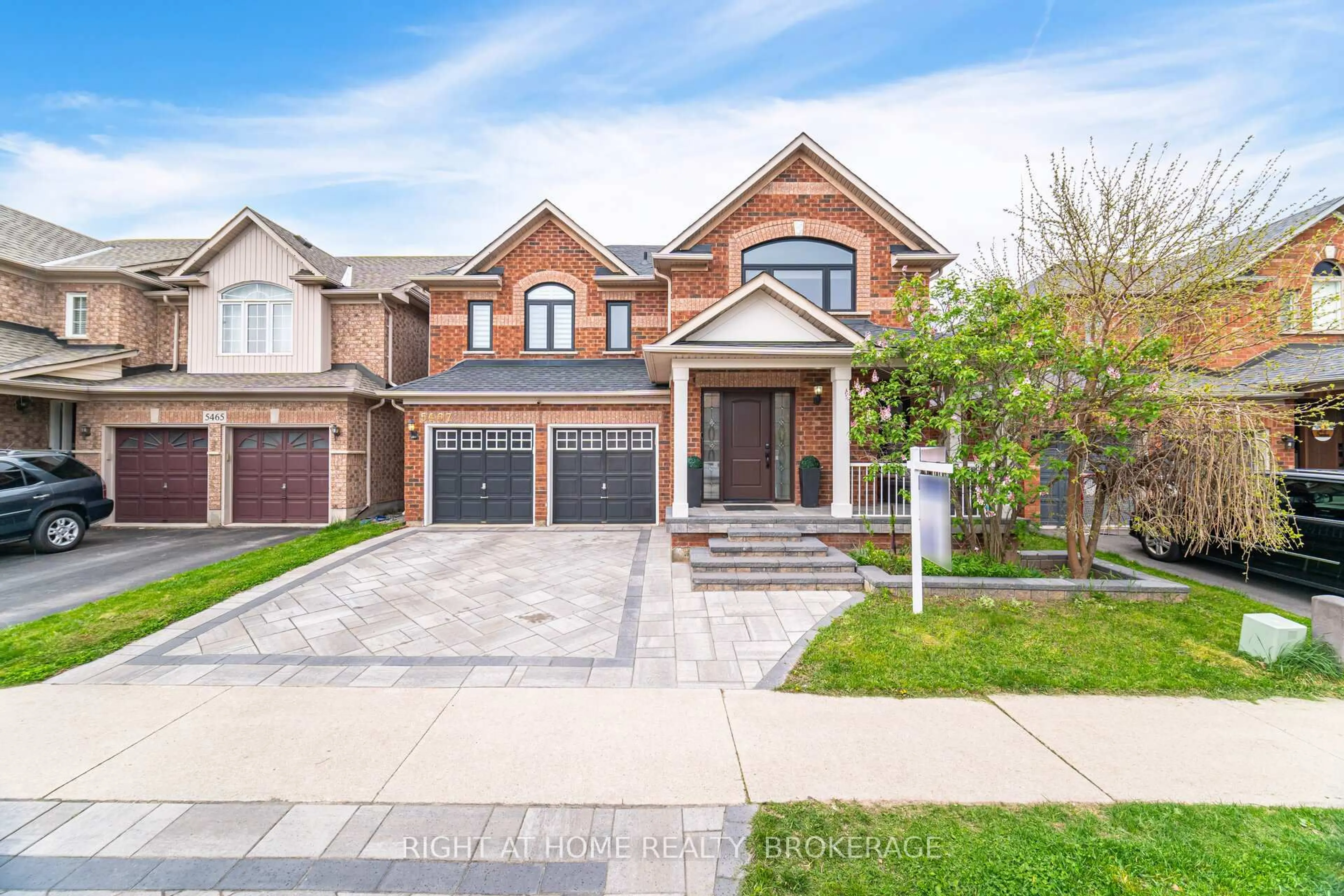 Home with brick exterior material, street for 5467 Blue Spruce Ave, Burlington Ontario L7L 7C6