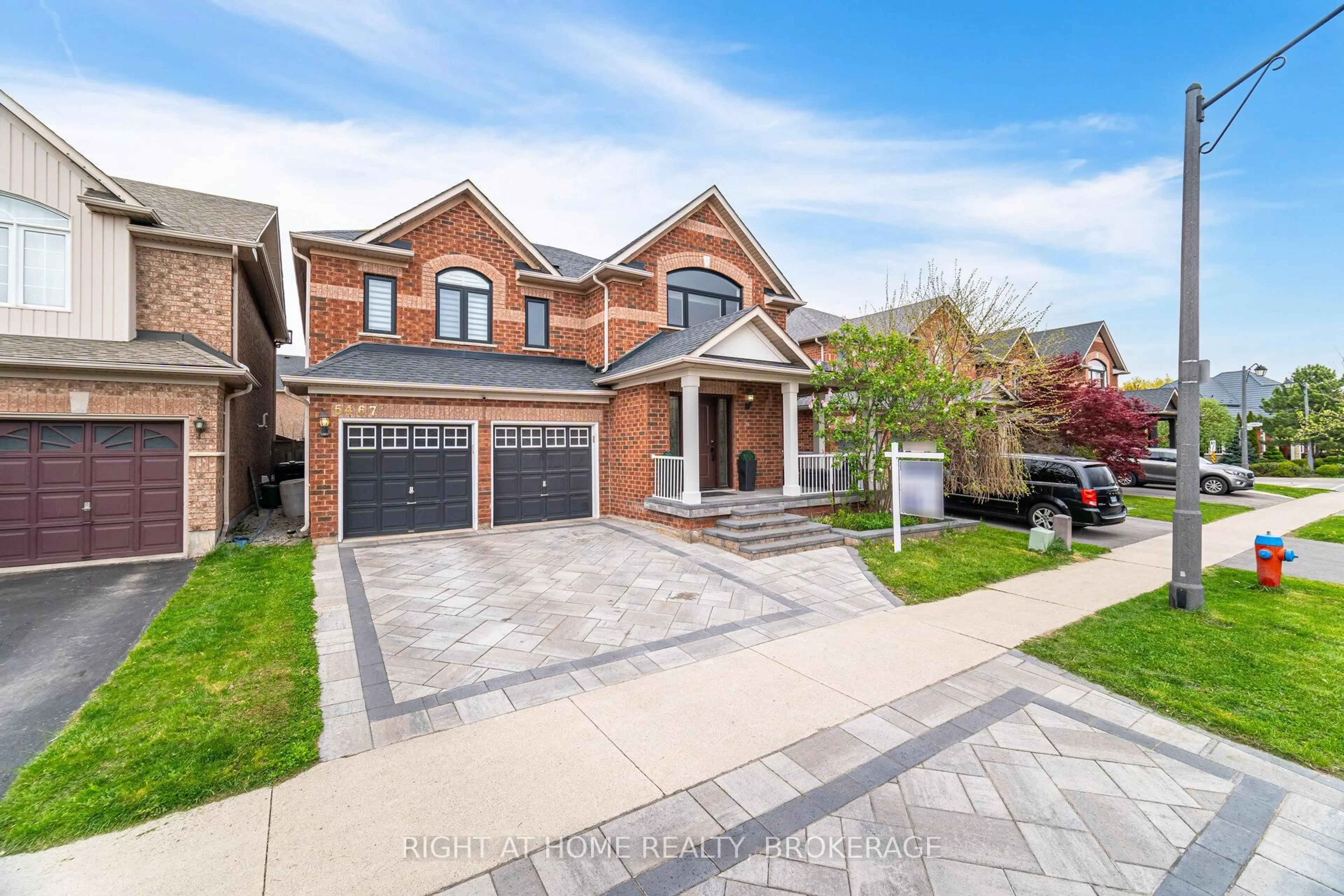 Home with brick exterior material, street for 5467 Blue Spruce Ave, Burlington Ontario L7L 7C6