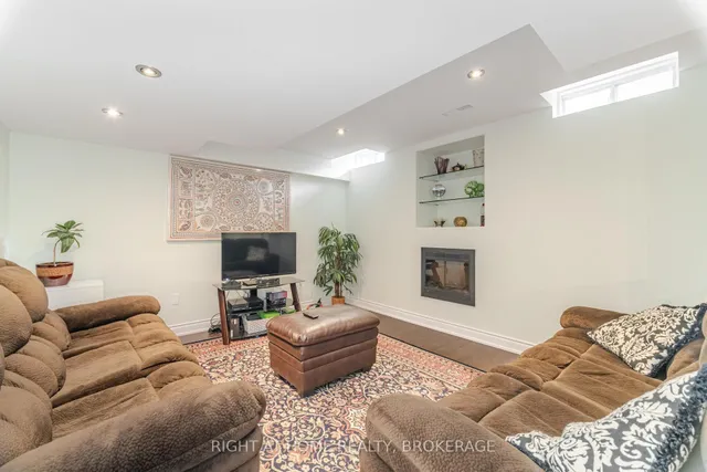Additional image 6 of 5467 Blue Spruce Ave