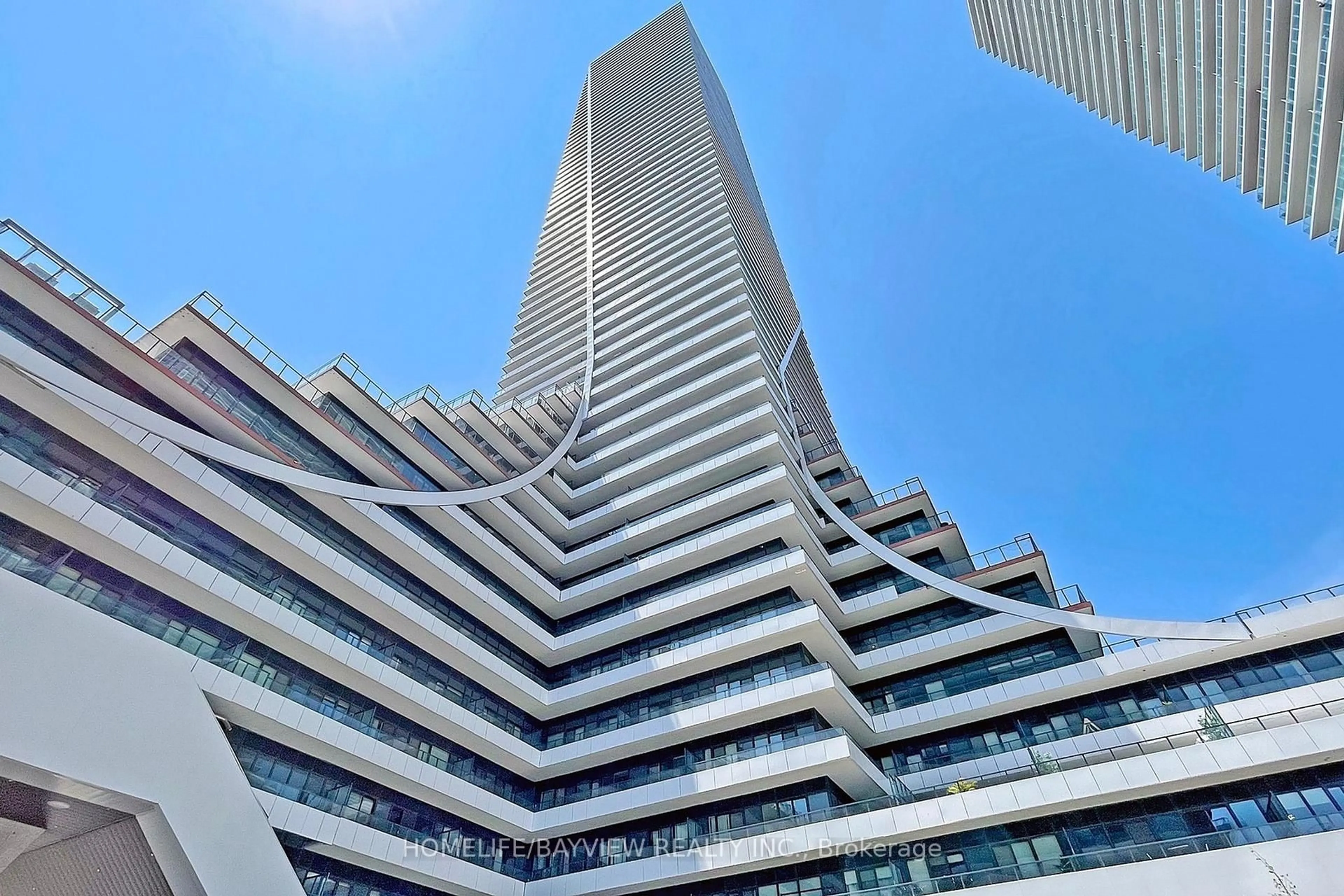 Indoor foyer for 30 SHORE BREEZE Dr #5106, Toronto Ontario M8V 0J1