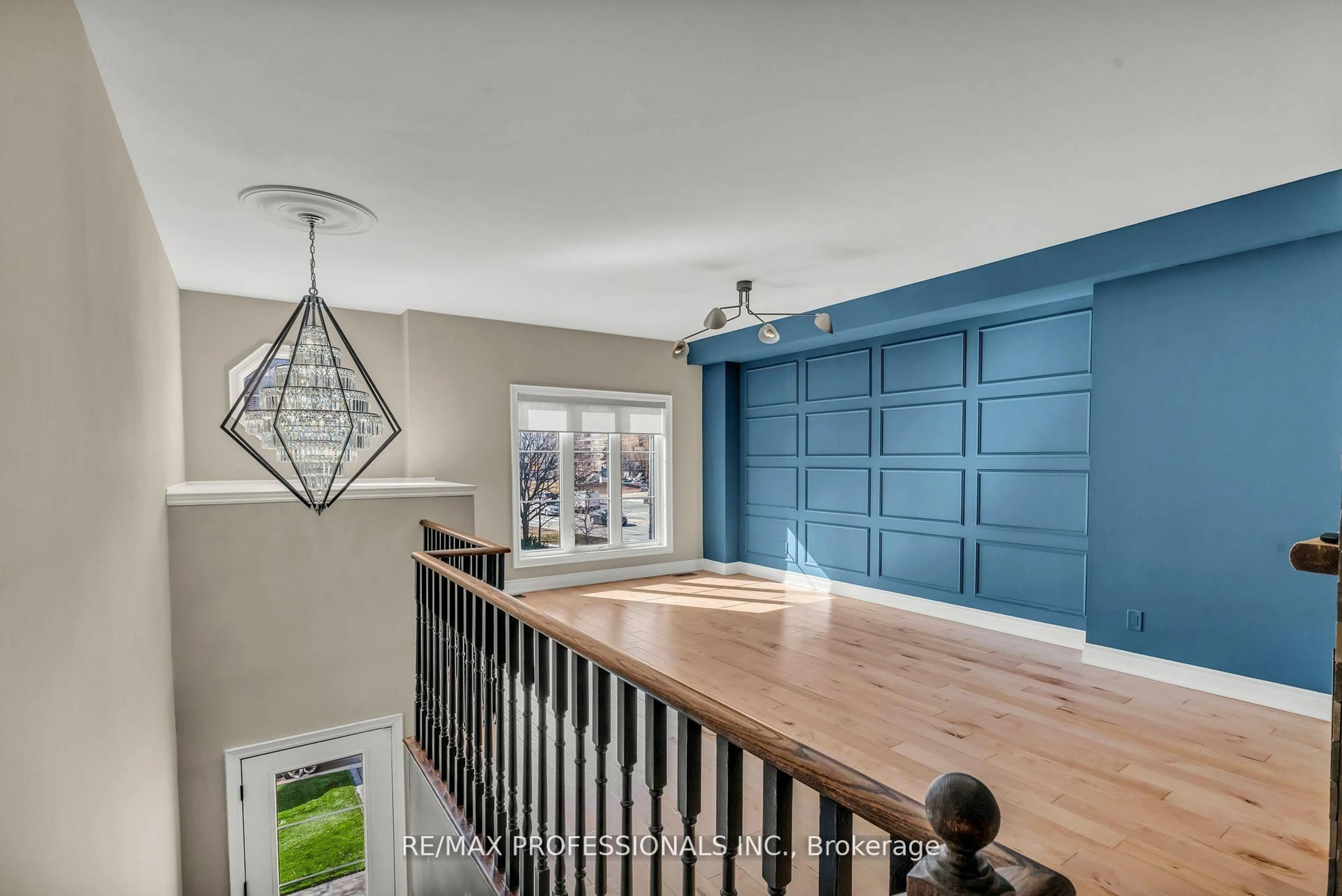 Indoor entryway for 74 Dryden Way, Toronto Ontario M9R 0B2