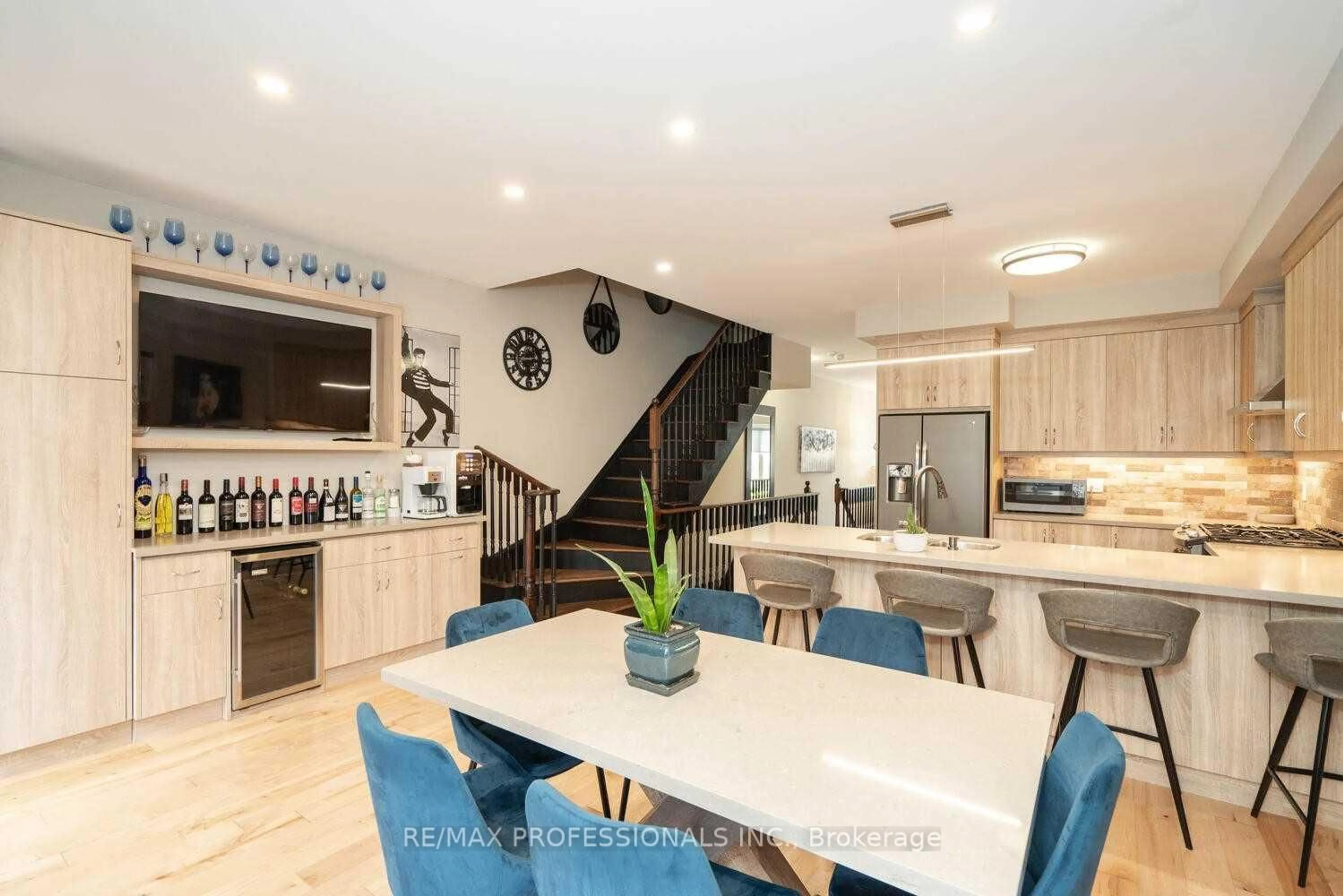 Open concept kitchen, unknown for 74 Dryden Way, Toronto Ontario M9R 0B2