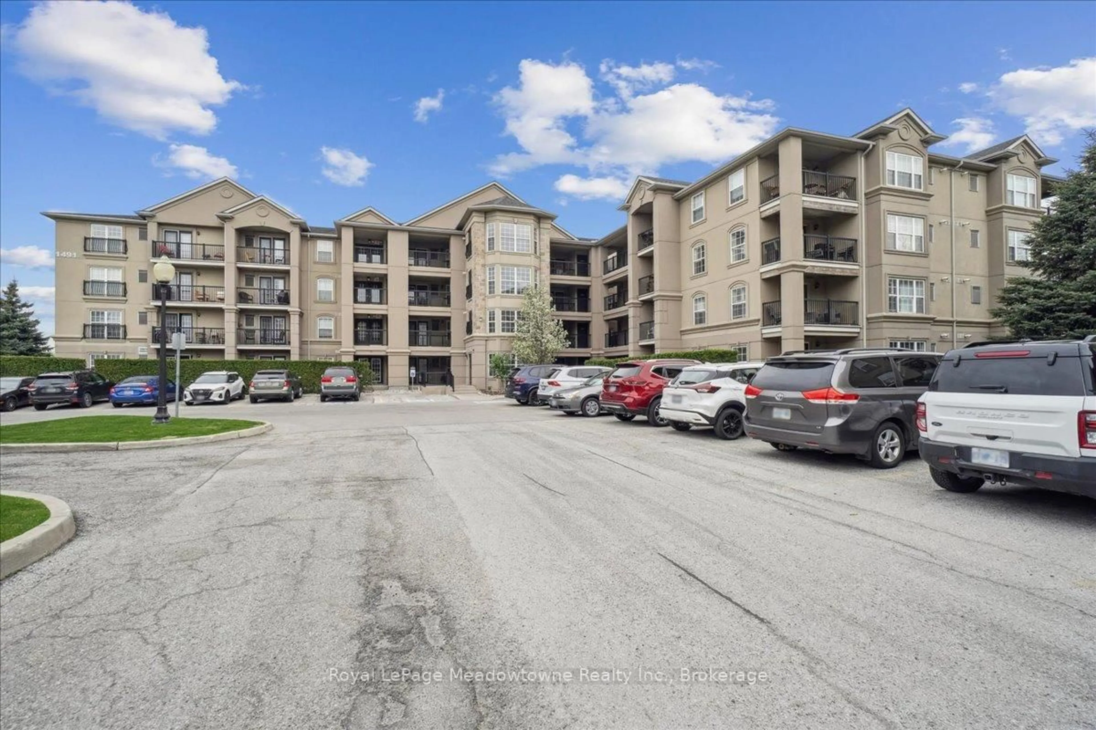 A pic from outside/outdoor area/front of a property/back of a property/a pic from drone, unknown for 1491 Maple Ave #411, Milton Ontario L9T 0B8