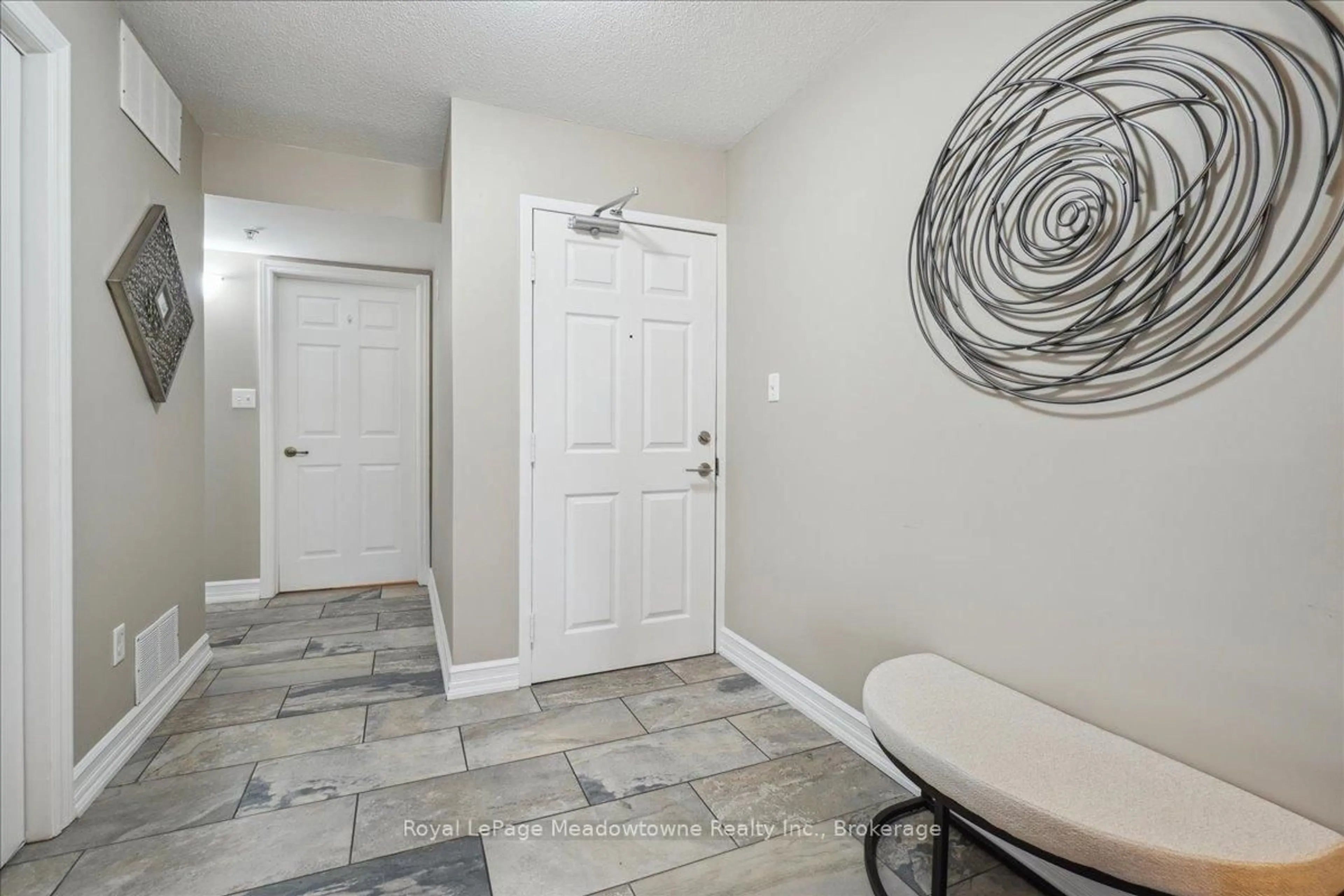 Indoor entryway for 1491 Maple Ave #411, Milton Ontario L9T 0B8