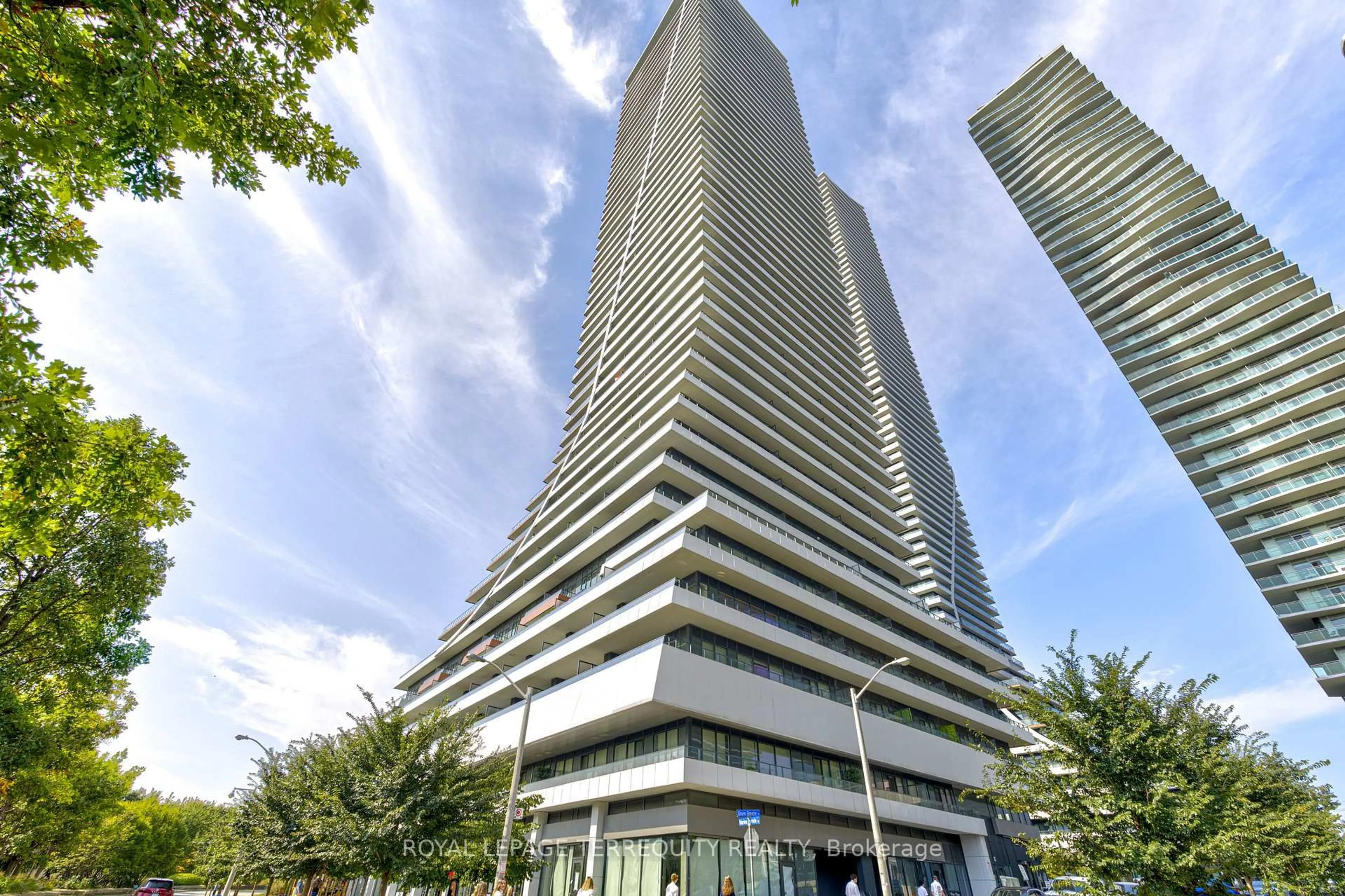 Indoor foyer for 20 Shore Breeze Dr #4506, Toronto Ontario M8V 0C7