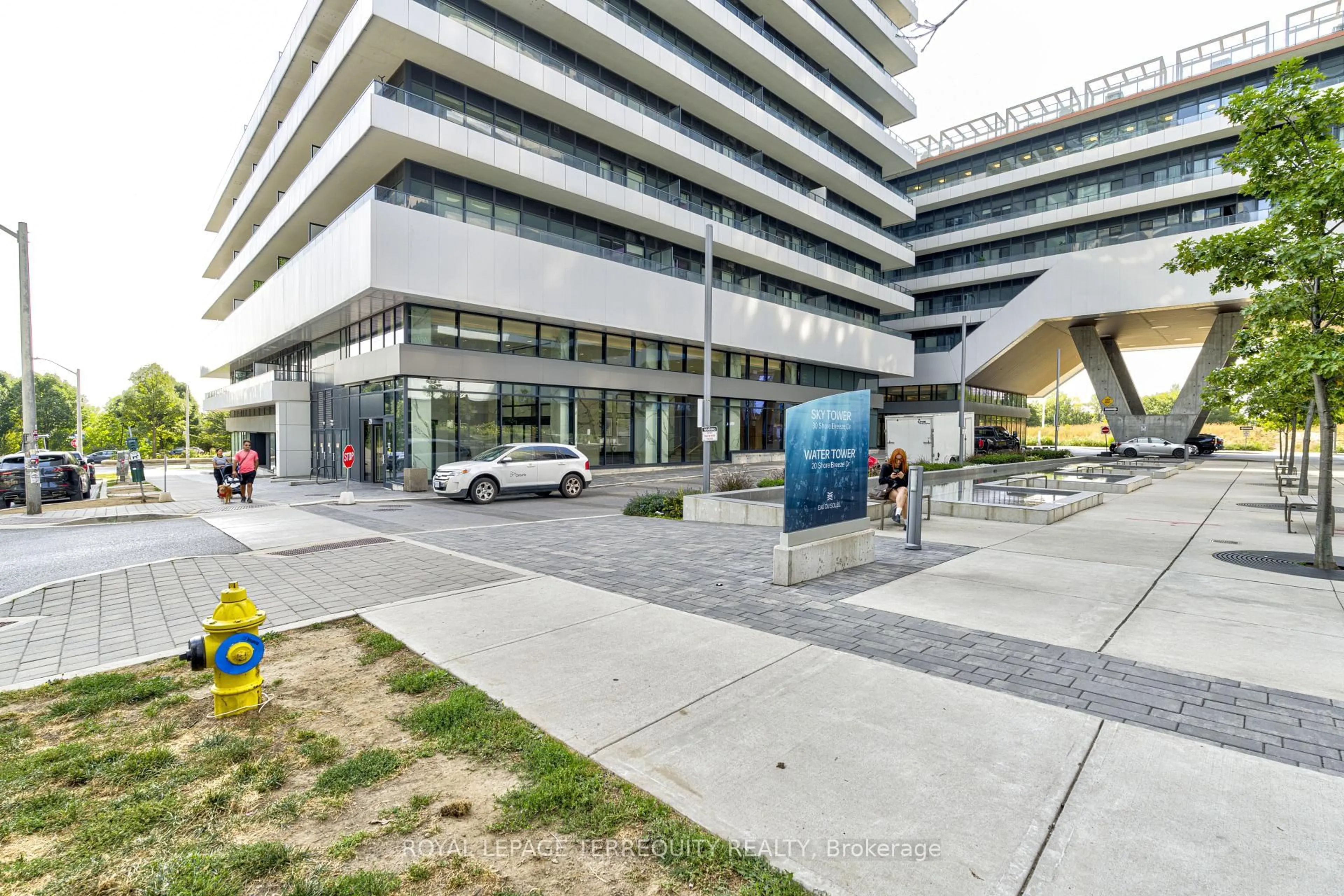 Indoor foyer for 20 Shore Breeze Dr #4506, Toronto Ontario M8V 0C7
