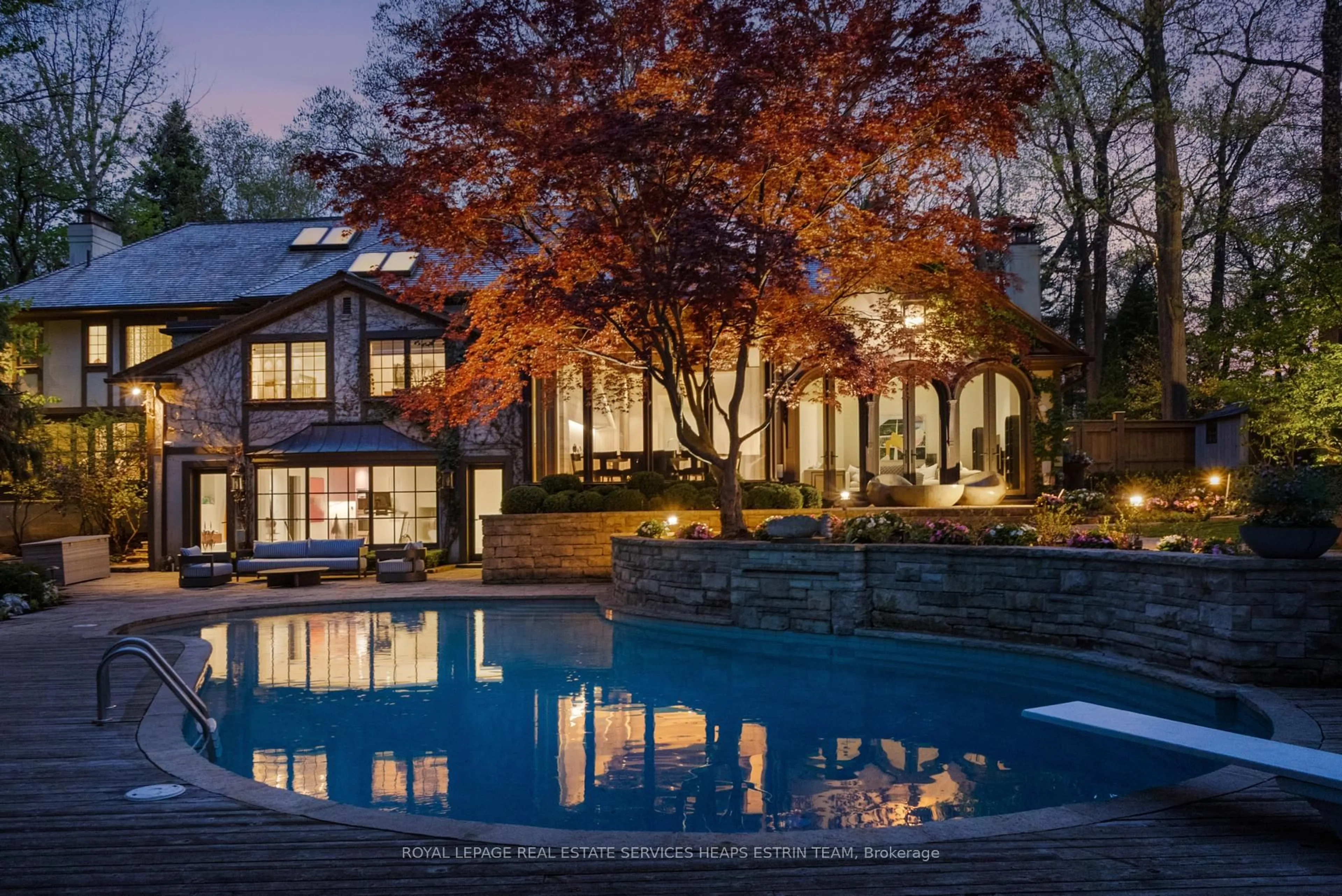 Pool for 25 North Dr, Toronto Ontario M9A 4R1