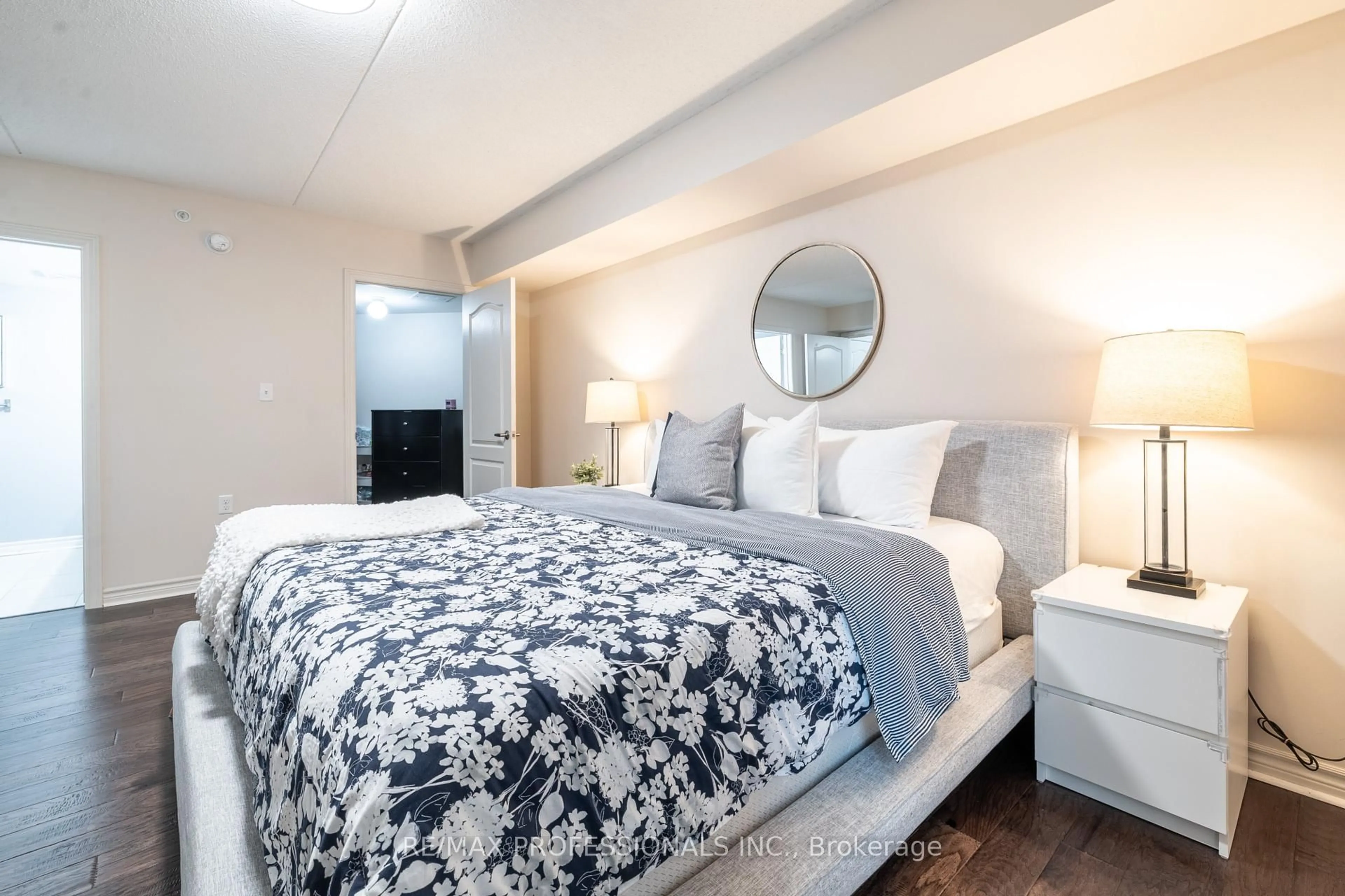 Bedroom with bed, unknown for 1440 Main St #108, Milton Ontario L9T 8W3