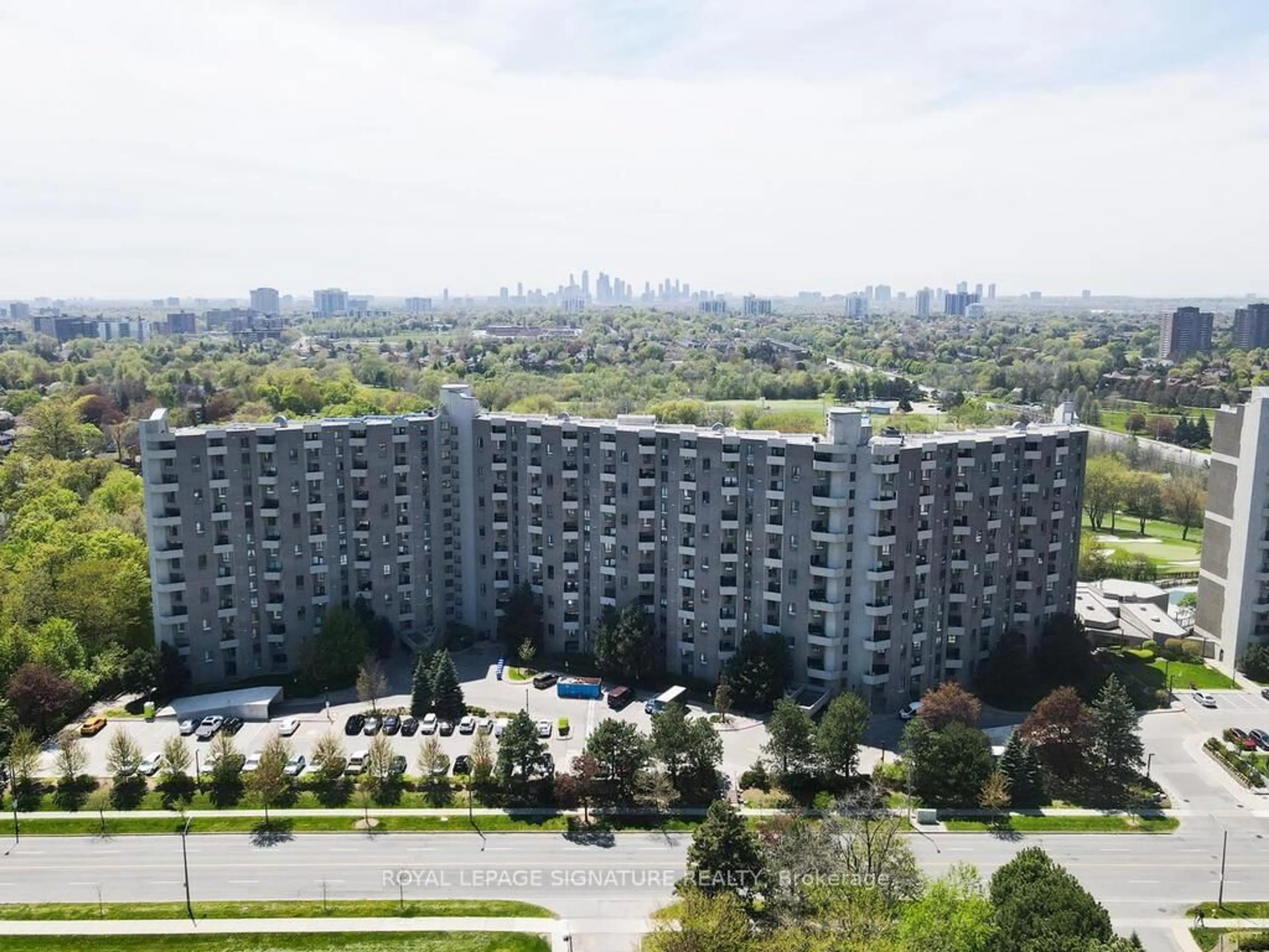 A pic from outside/outdoor area/front of a property/back of a property/a pic from drone, city buildings view from balcony for 288 Mill Rd #F19, Toronto Ontario M9C 4X7