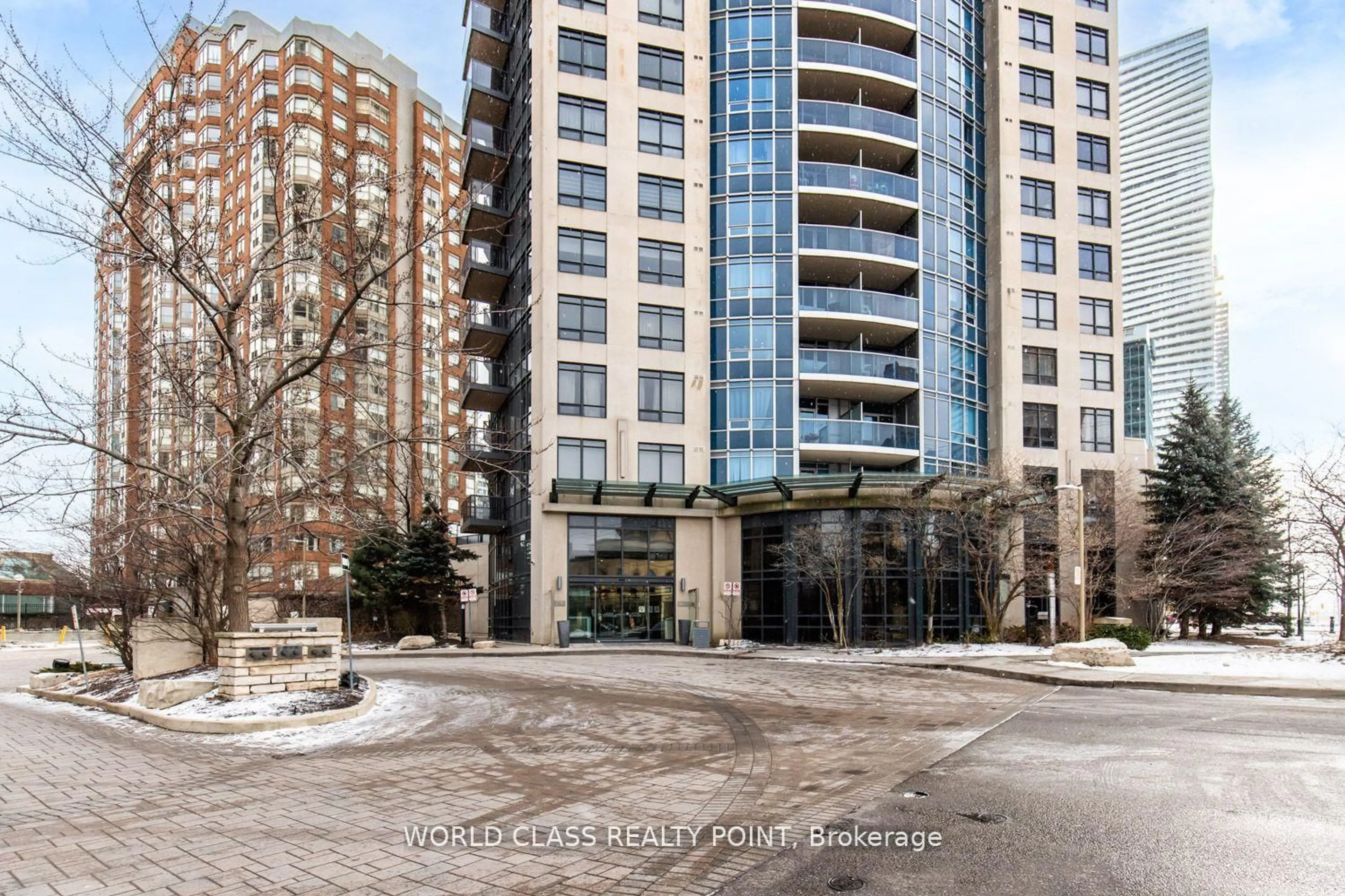 Indoor foyer for 330 Burnhamthorpe Rd #1402, Mississauga Ontario L5B 0E1