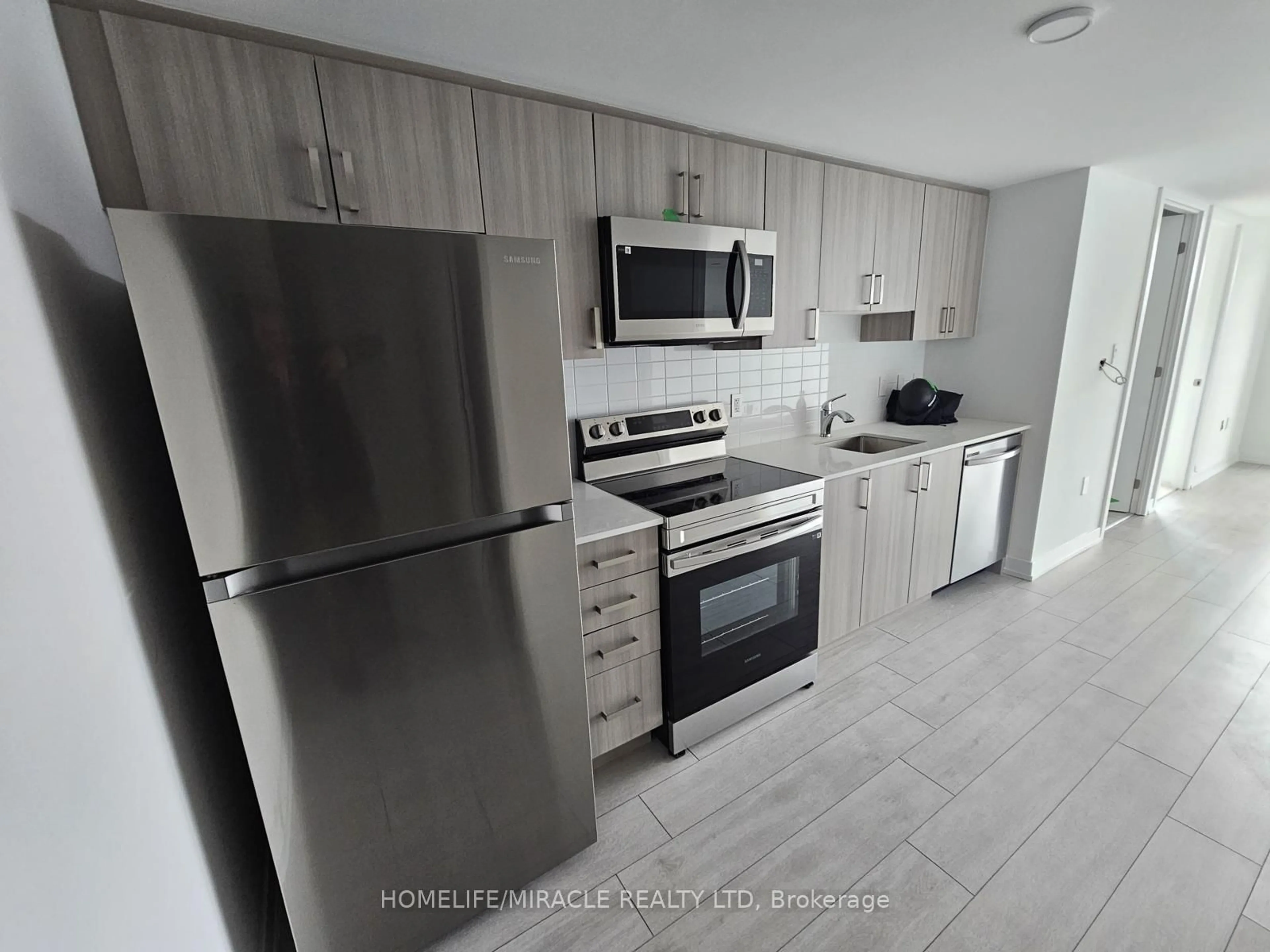 Standard kitchen, unknown for 556 Marlee Ave, Toronto Ontario M6B 3J3