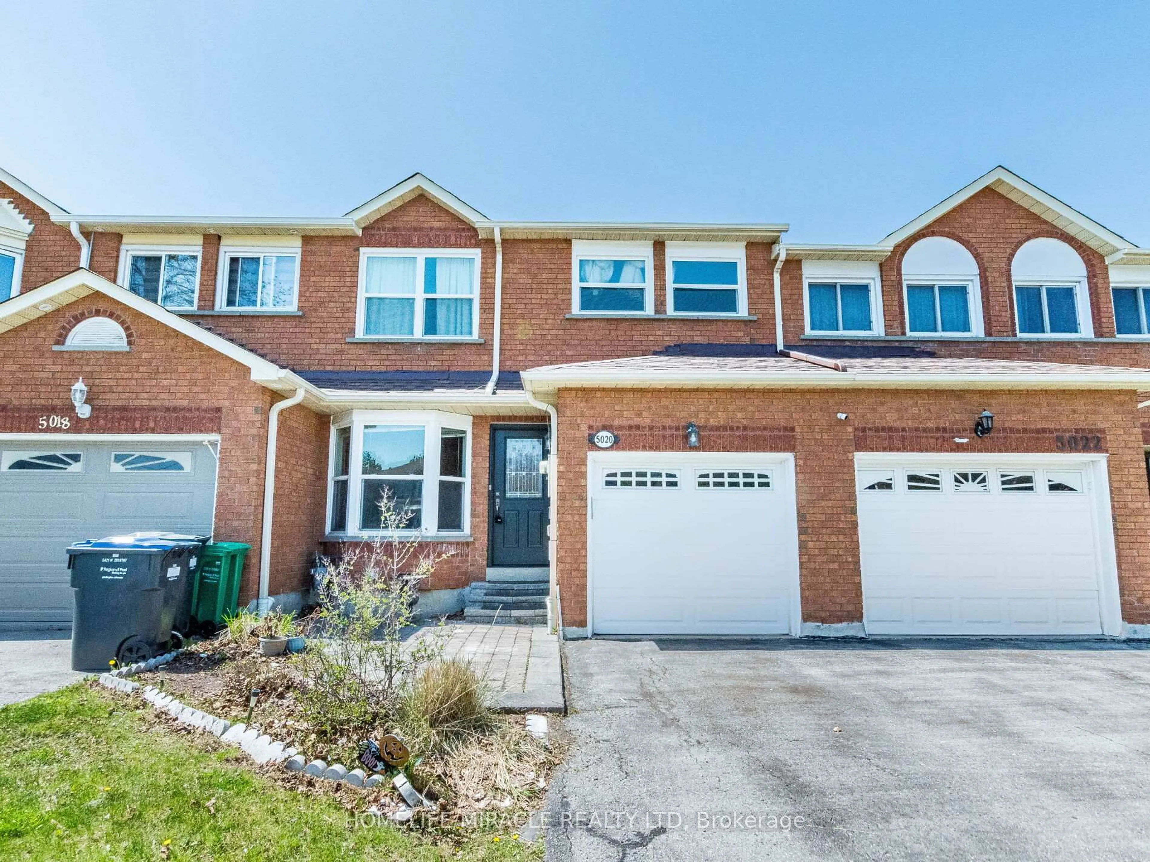 Home with brick exterior material, street for 5020 Northern Lights Circ, Mississauga Ontario L5R 2P6