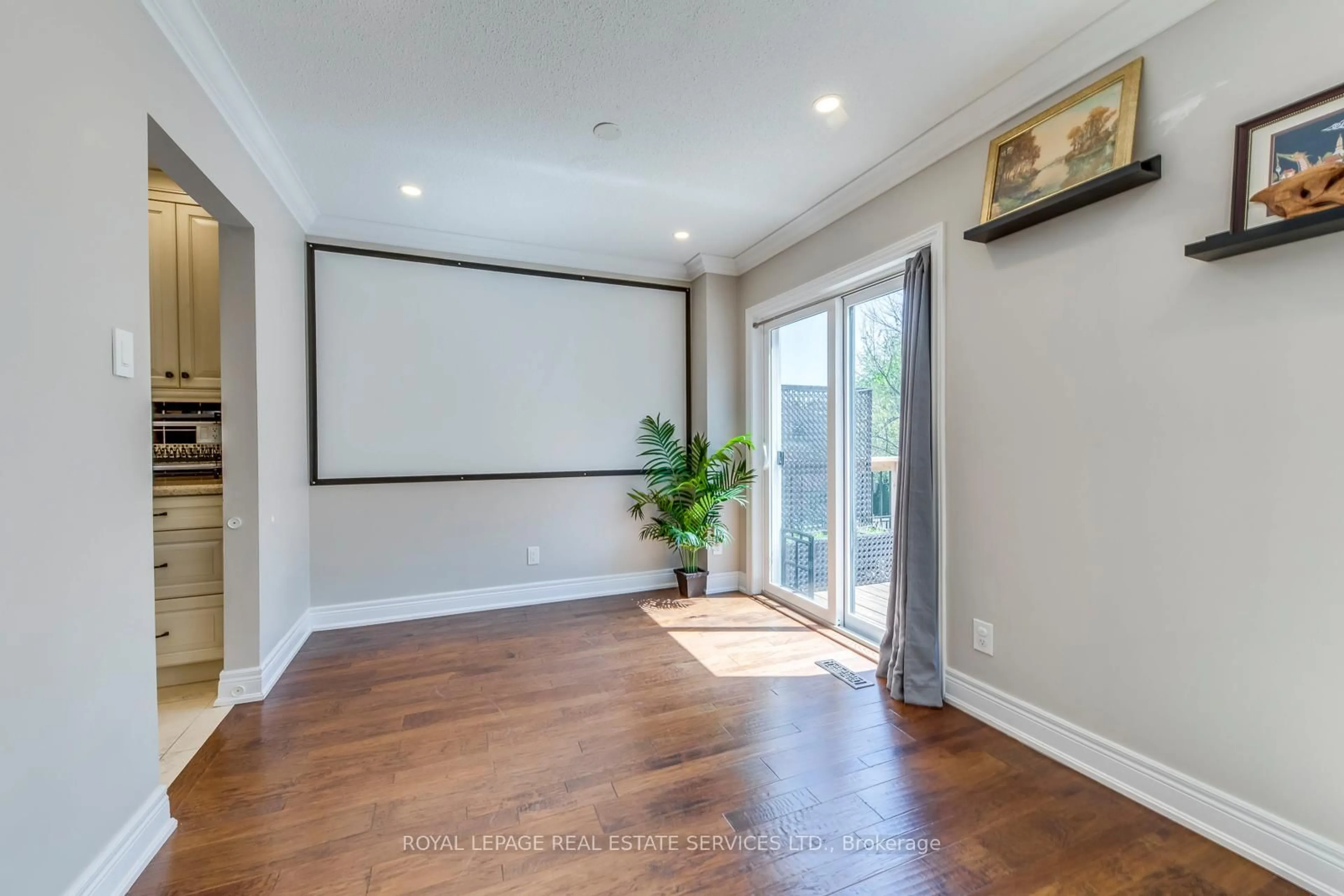 Unknown for 5927 Pagosa Crt, Mississauga Ontario L5M 2M8