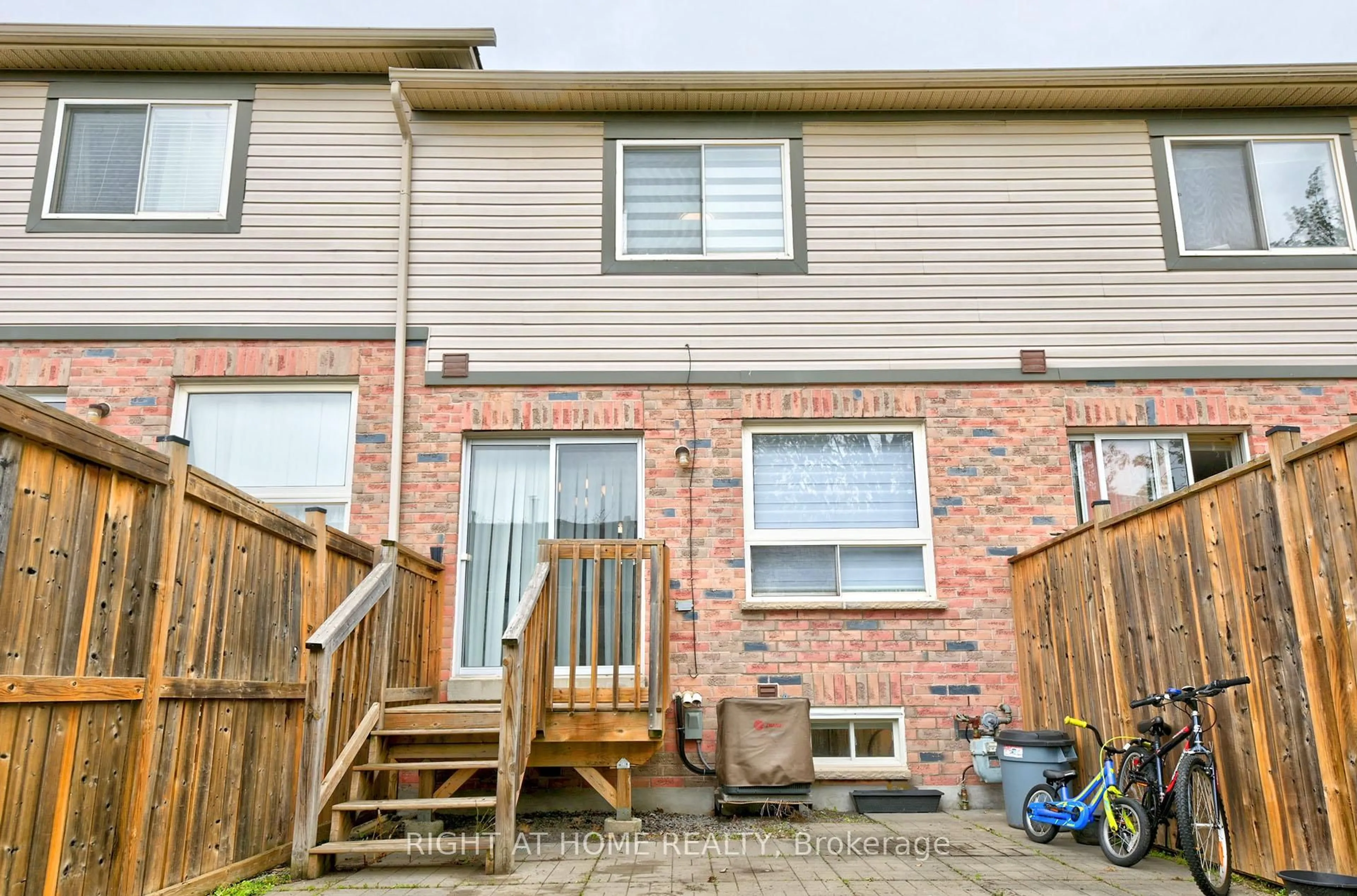 Patio, street for 4600 Kimbermount Ave #13, Mississauga Ontario L5M 5W7