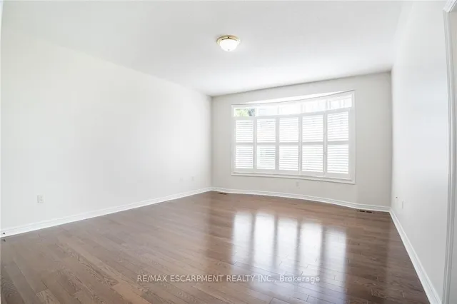 Additional property image - 4198 Kane Cres