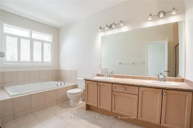 Additional property image - 4198 Kane Cres