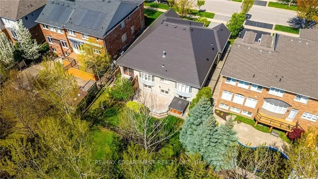 Additional property image - 4198 Kane Cres