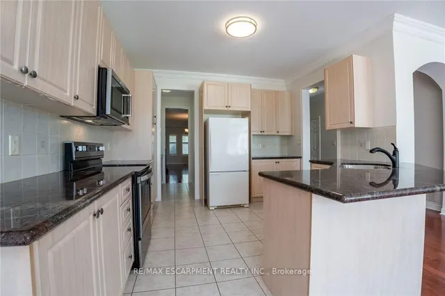 Additional property image - 4198 Kane Cres