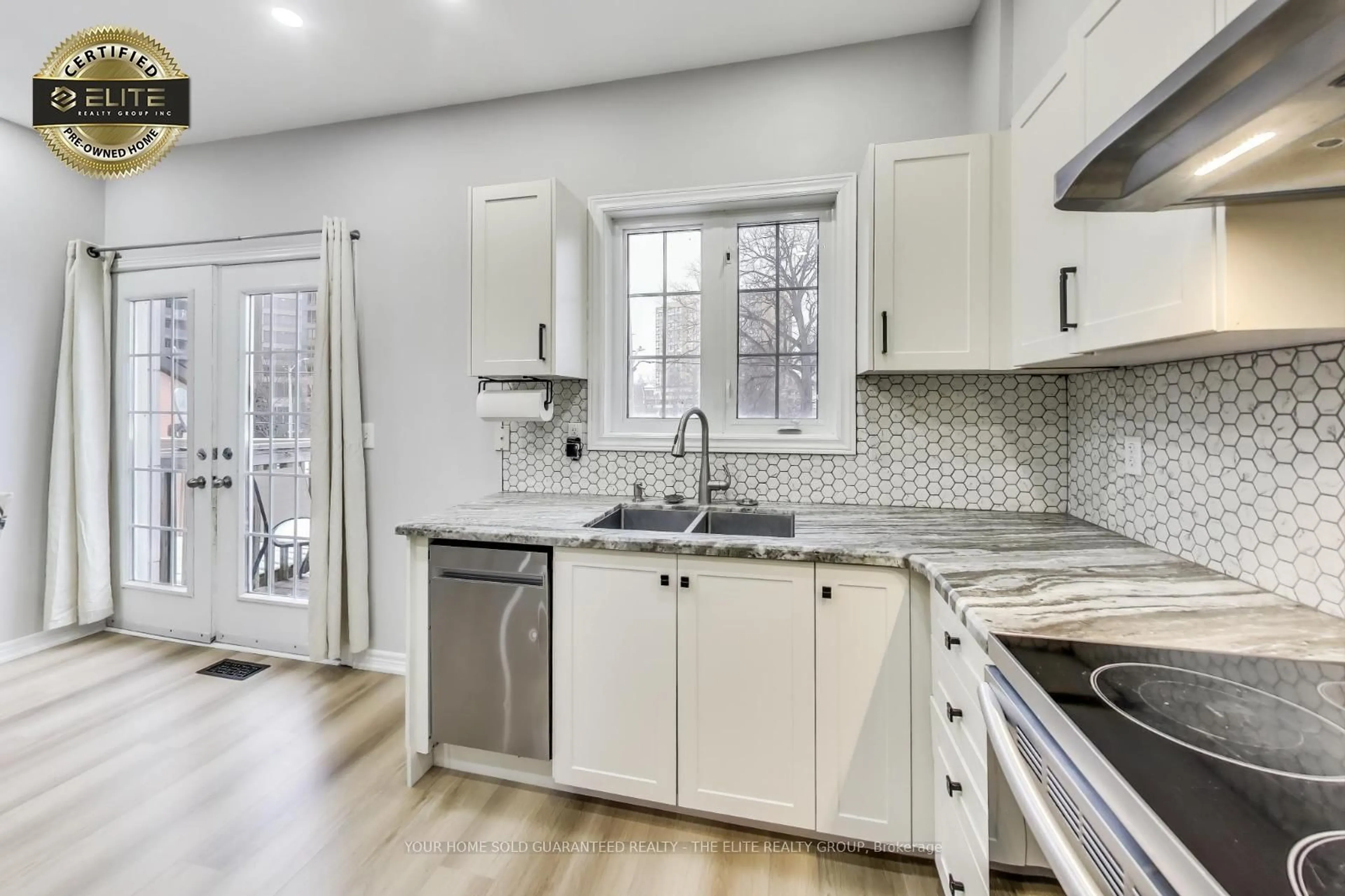 Open concept kitchen, ceramic/tile floor for 7 Joseph St, Brampton Ontario L6X 0J3