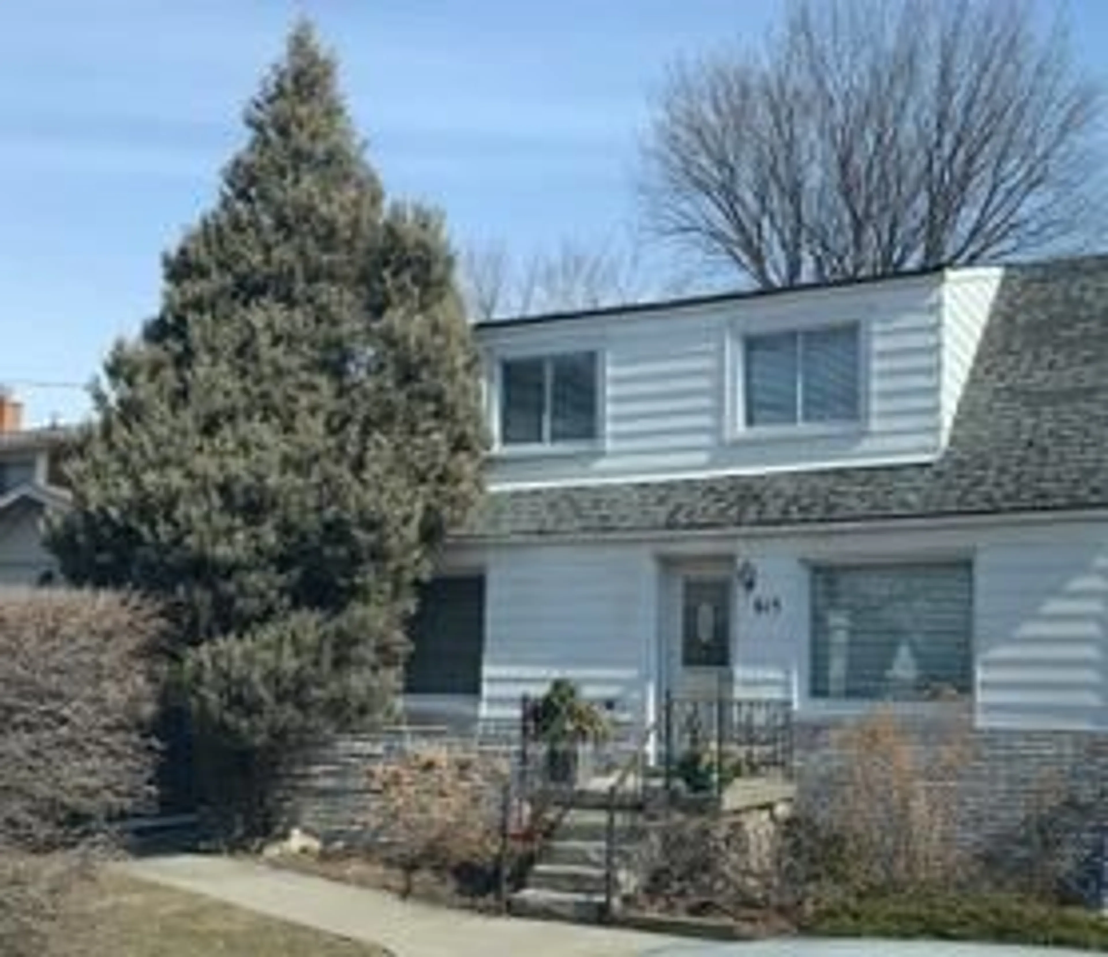 Home with vinyl exterior material, street for 615 Browns Line, Toronto Ontario M8W 3V3