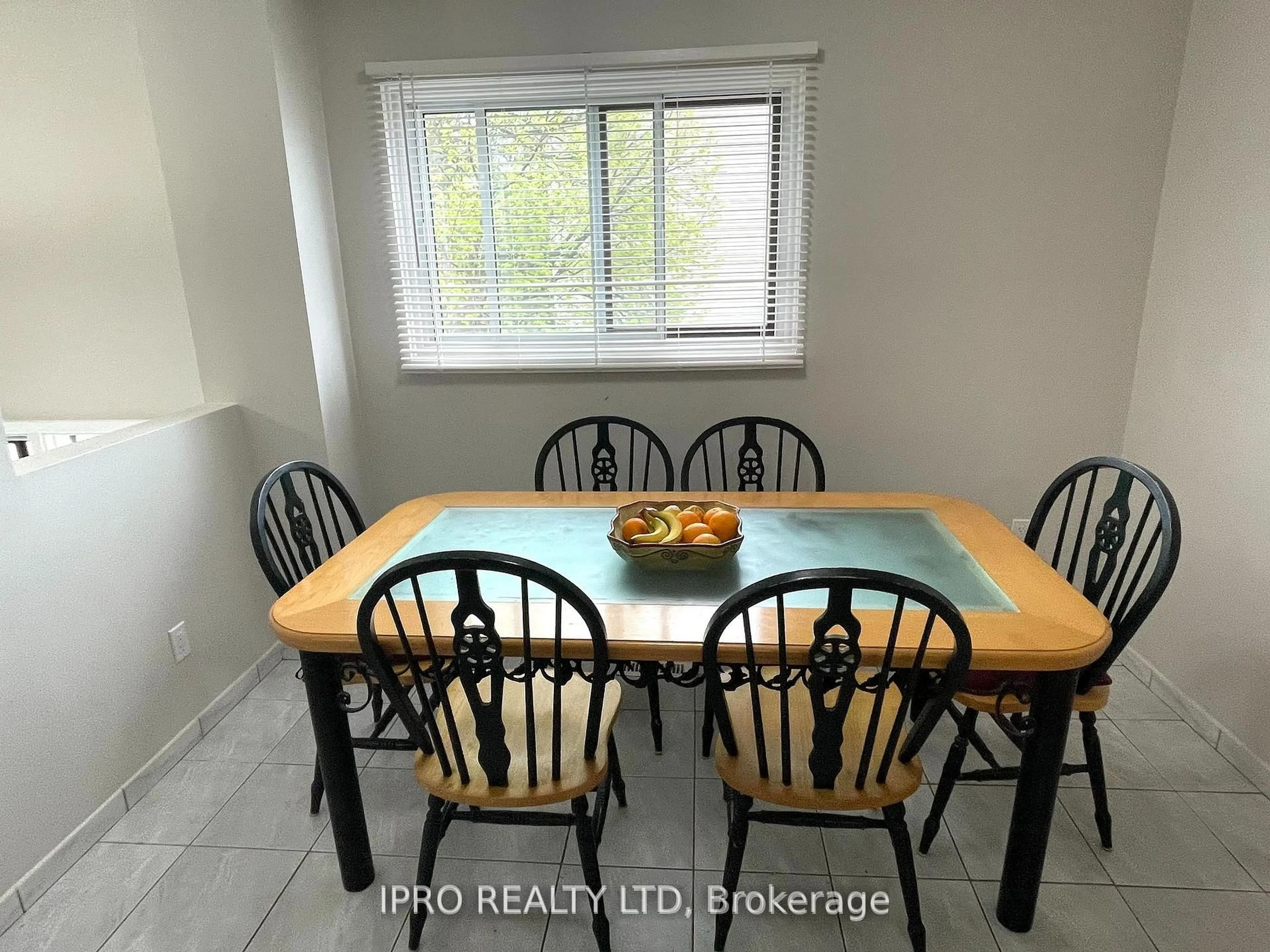 Dining room, unknown for 66 Carleton Pl #66, Brampton Ontario L6T 3Z4