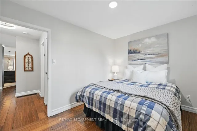Additional property image - 747 MULLIN Way