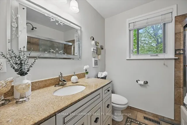 Additional property image - 747 MULLIN Way
