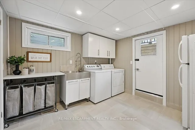 Additional property image - 747 MULLIN Way