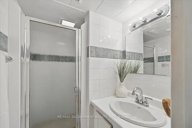 Additional property image - 747 MULLIN Way
