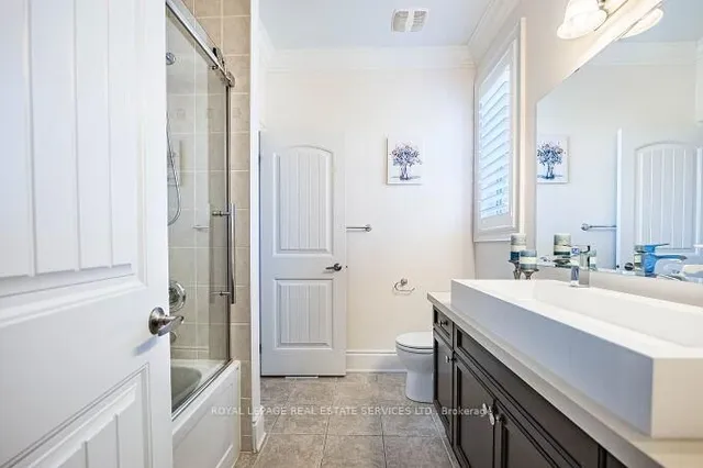 Additional property image - 417 Gooch Cres