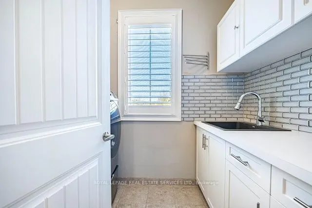 Additional property image - 417 Gooch Cres