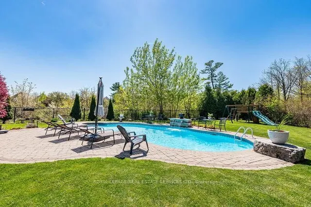 Additional property image - 417 Gooch Cres