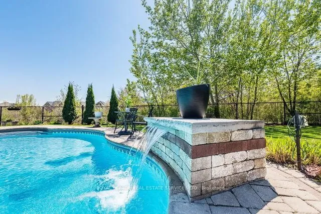 Additional property image - 417 Gooch Cres