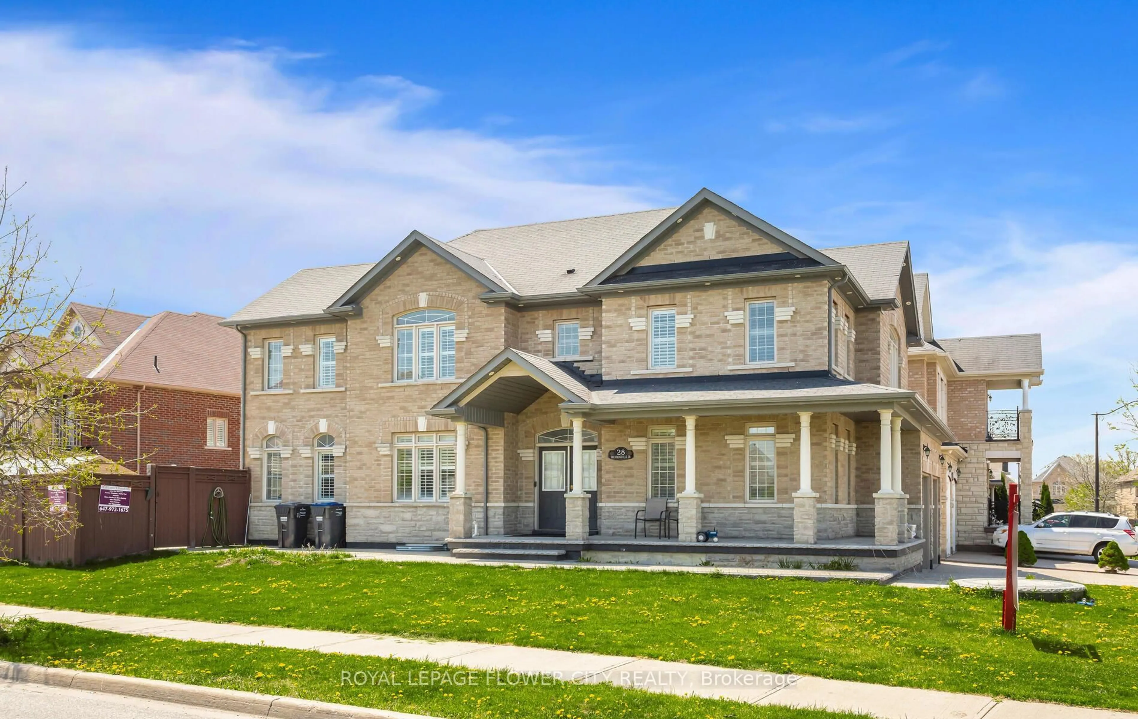 Home with brick exterior material, street for 28 DRUMMONDVILLE Dr, Brampton Ontario L6P 3M9