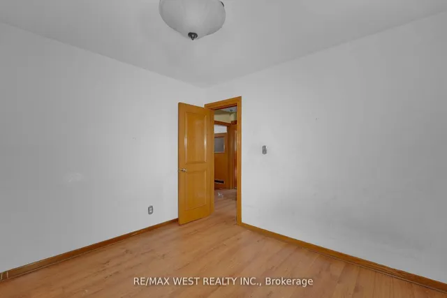 Additional property image - 661 Beresford Ave