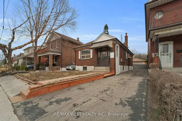 Additional property image - 661 Beresford Ave