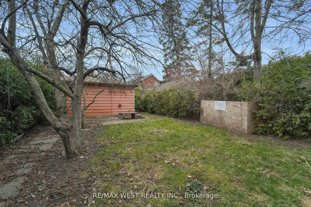 Additional property image - 661 Beresford Ave