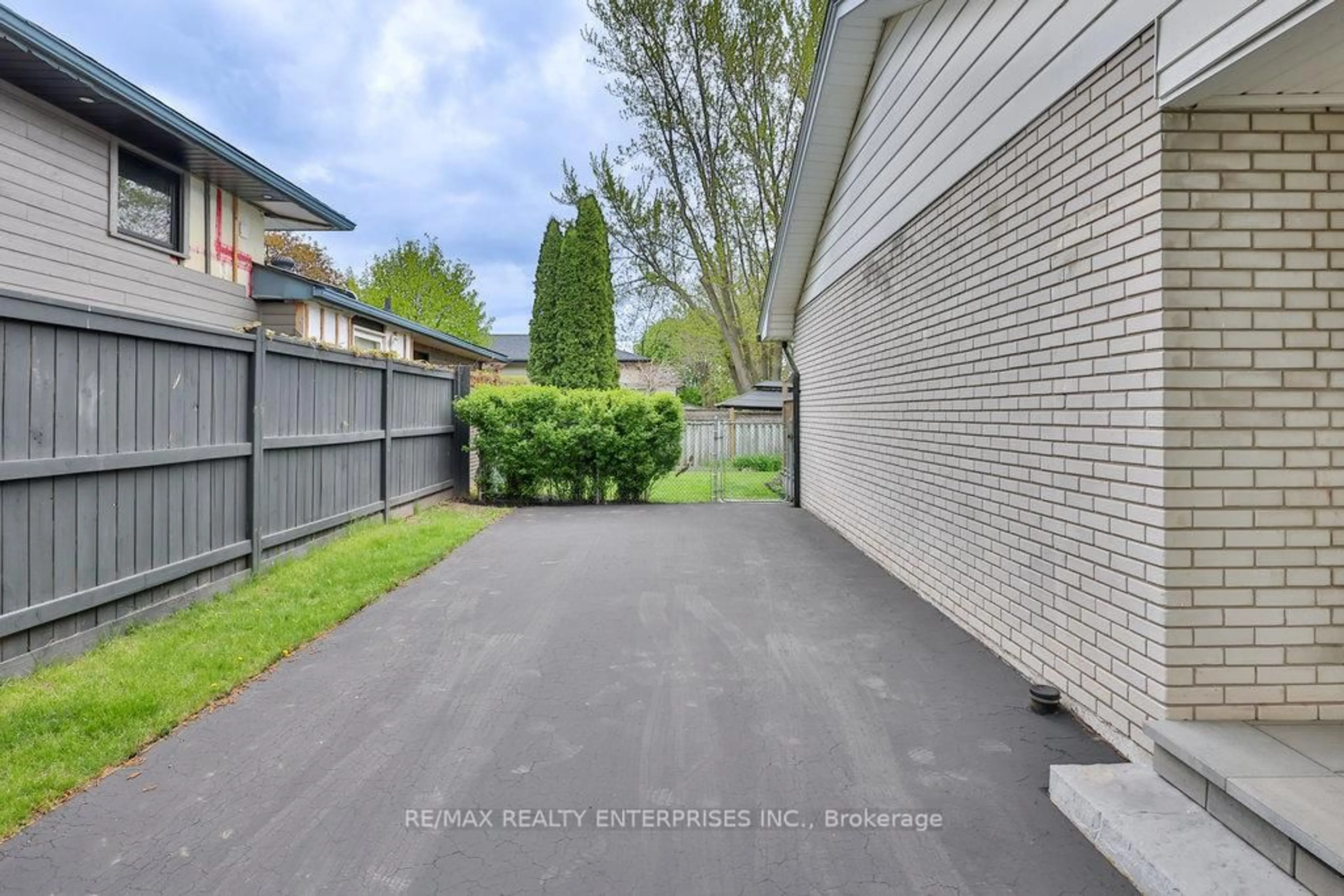 Unknown for 3416 Rexway Dr, Burlington Ontario L7N 2L3