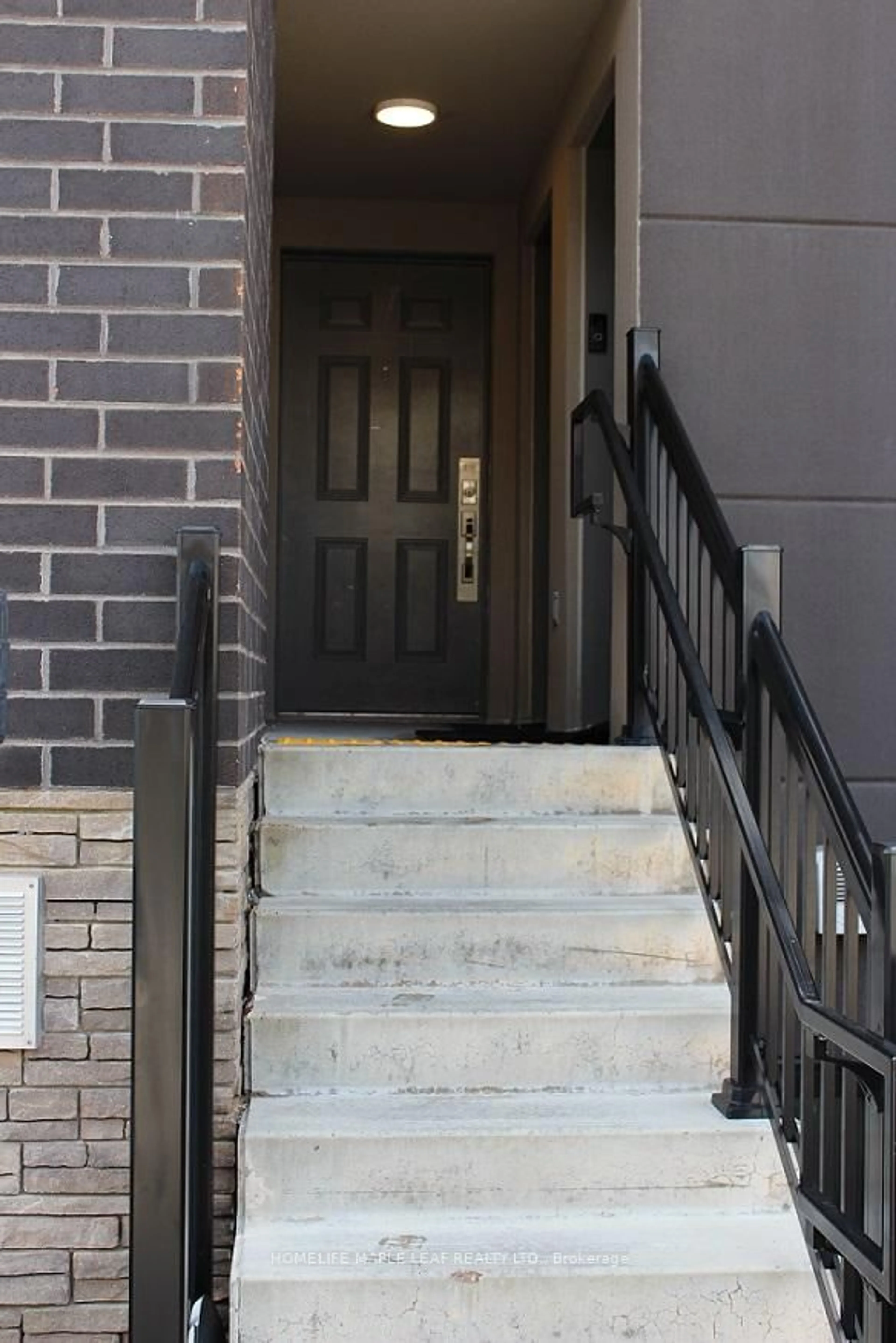 Unknown for 1133 Cooke Blvd #811, Burlington Ontario L7T 0C3
