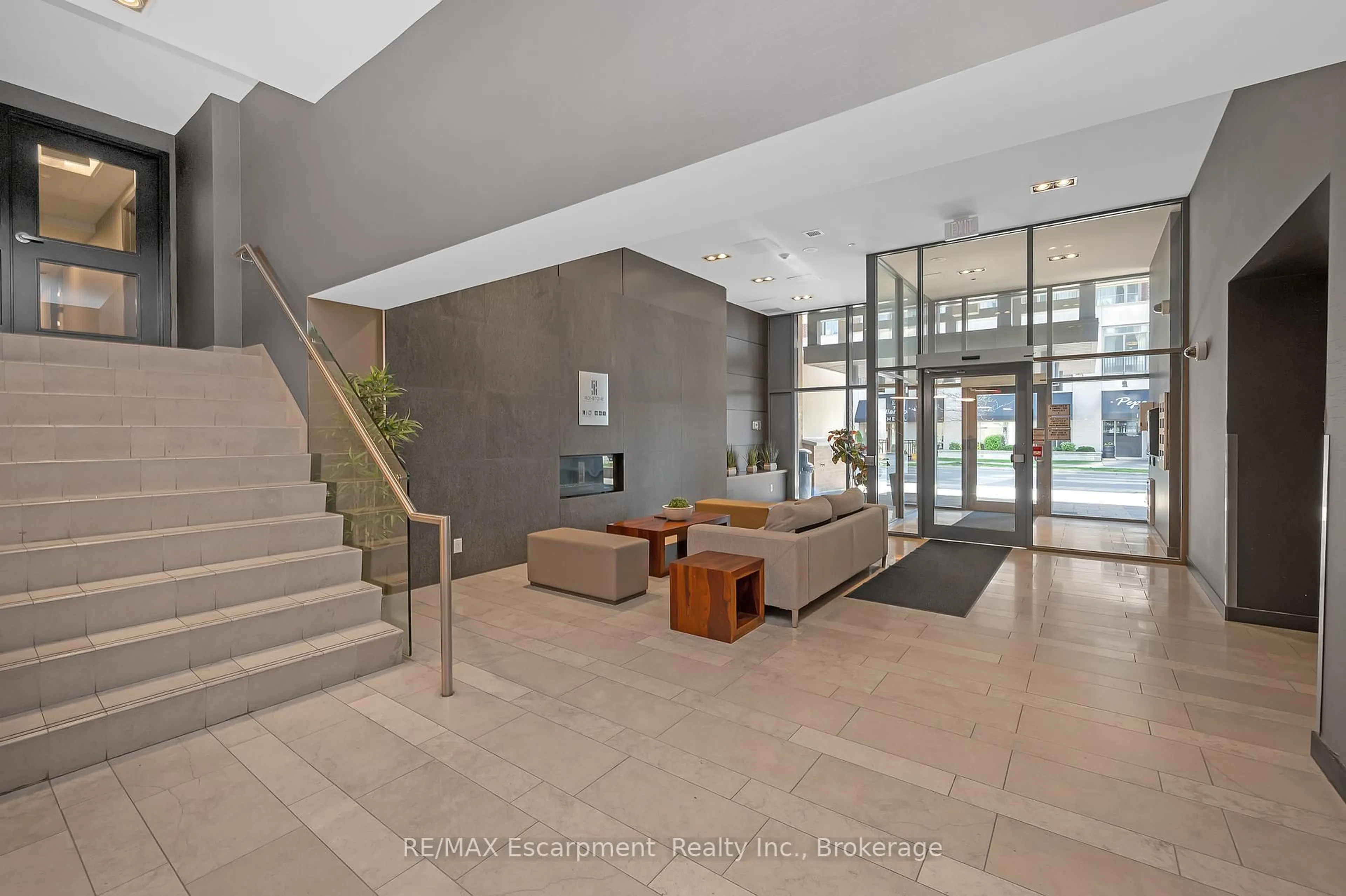 Unknown for 1940 Ironstone Dr #1606, Burlington Ontario L7L 0E4