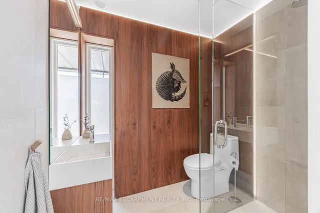 Additional property image - 35 Woodenhill Crt