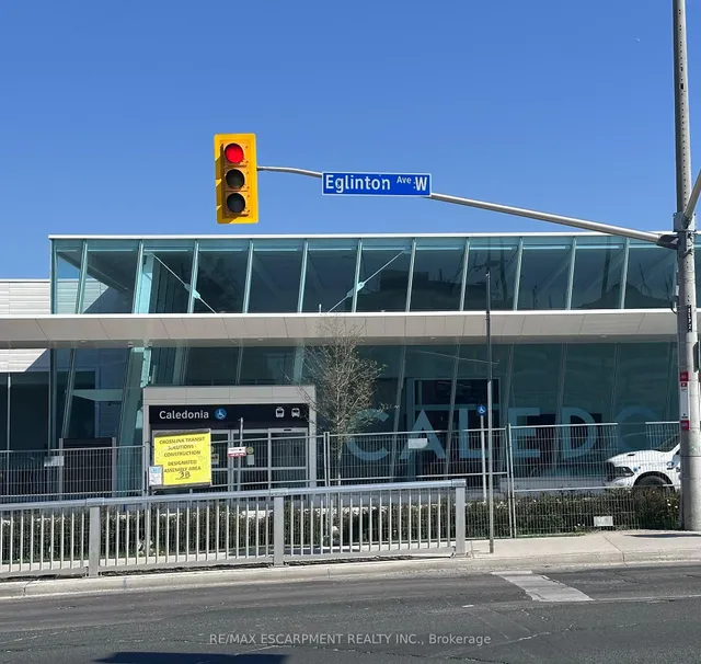Additional property image - 35 Woodenhill Crt